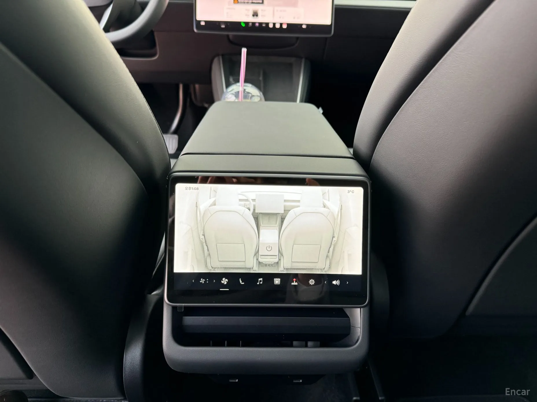 Tesla Model Y превью 14