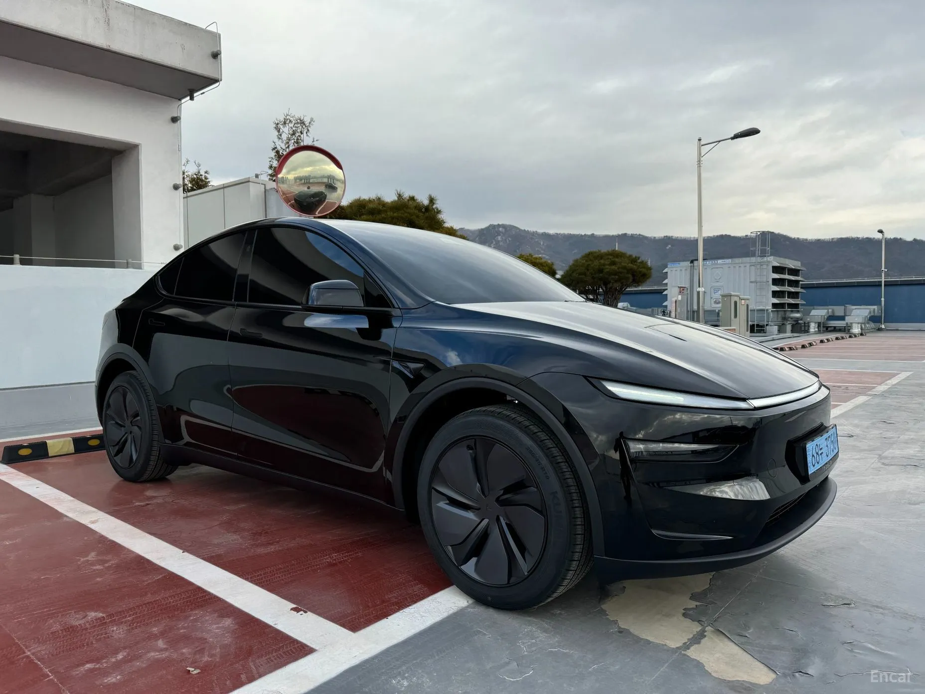 Tesla Model Y превью 6