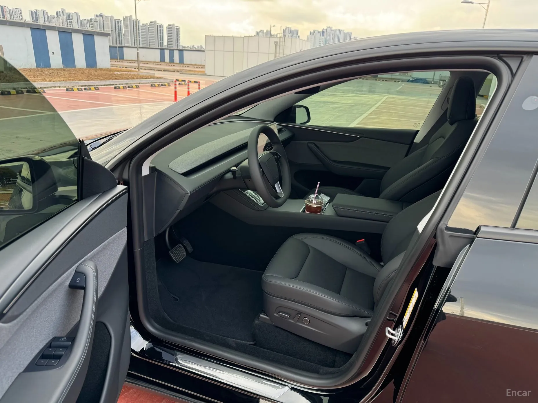 Tesla Model Y превью 8
