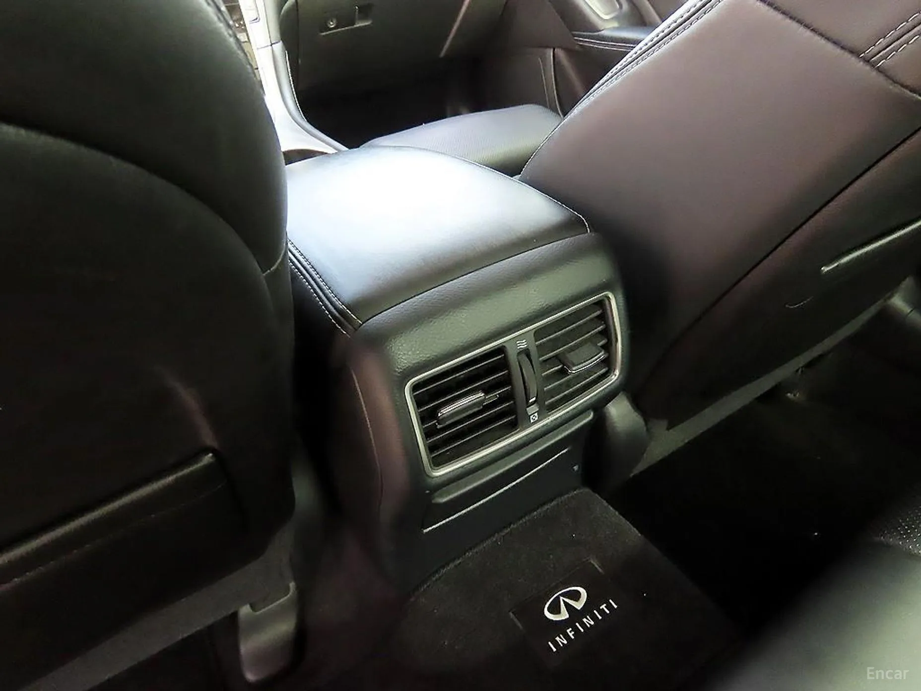 Infiniti Q50 превью 17
