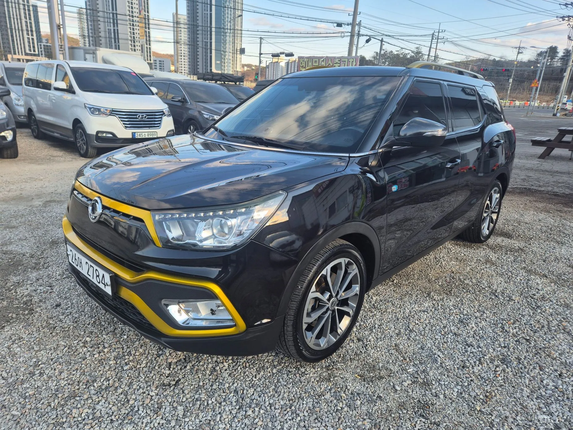 KG Mobility (SsangYong) Tivoli Air превью 2