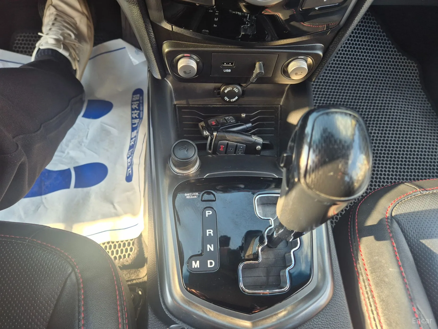 KG Mobility (SsangYong) Tivoli Air превью 18
