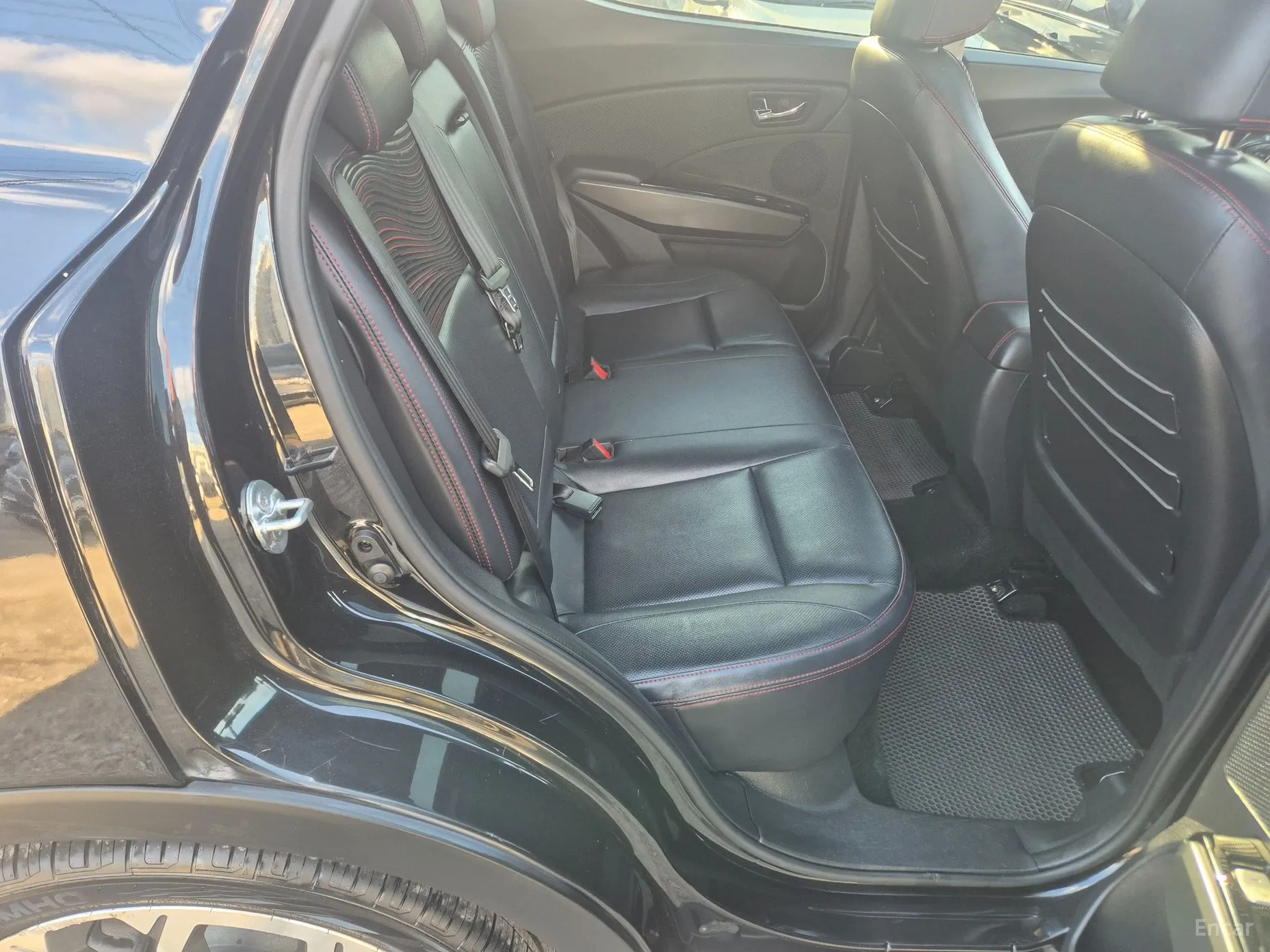 KG Mobility (SsangYong) Tivoli Air превью 7