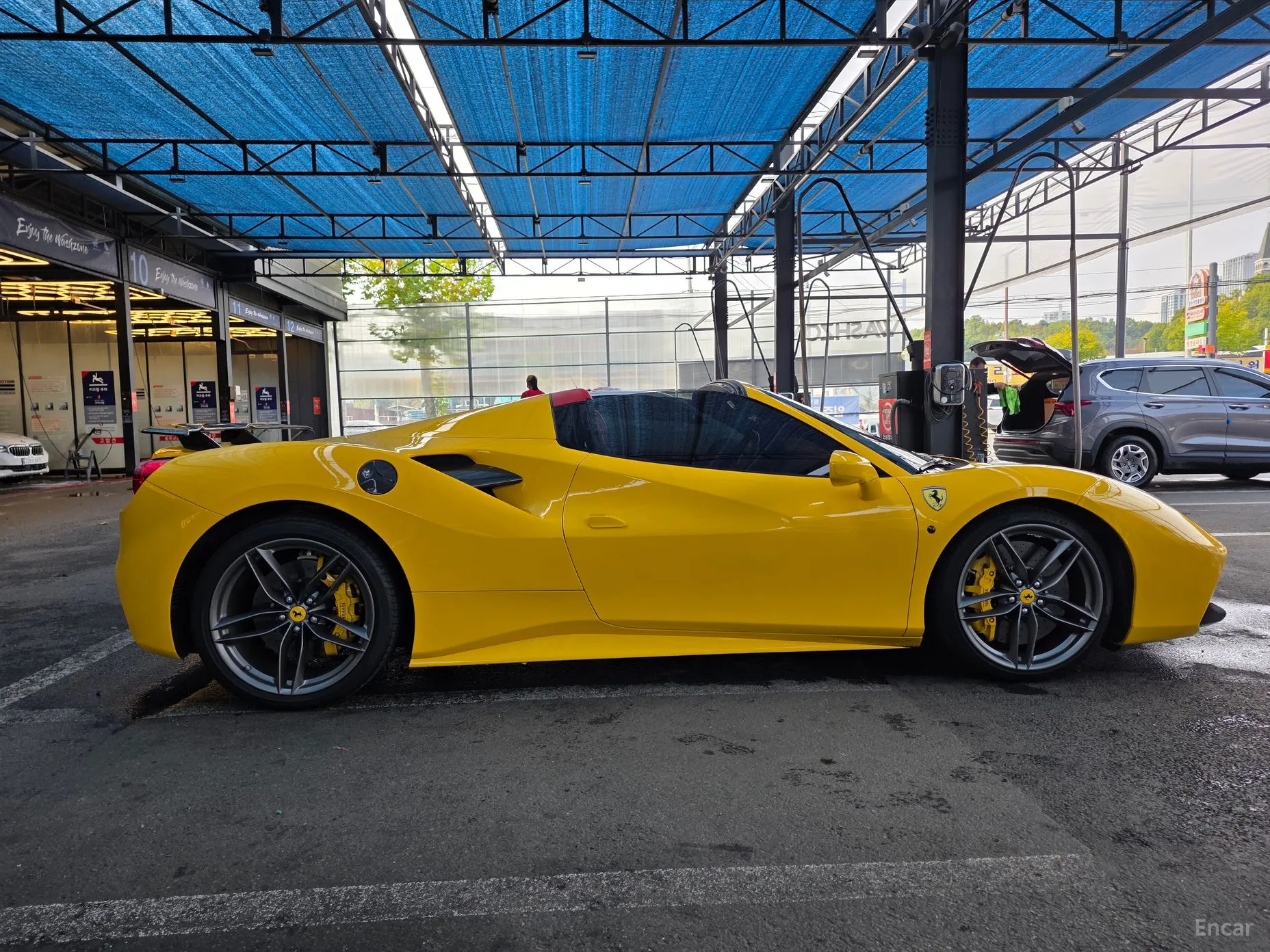 Ferrari 488 Spider превью 3
