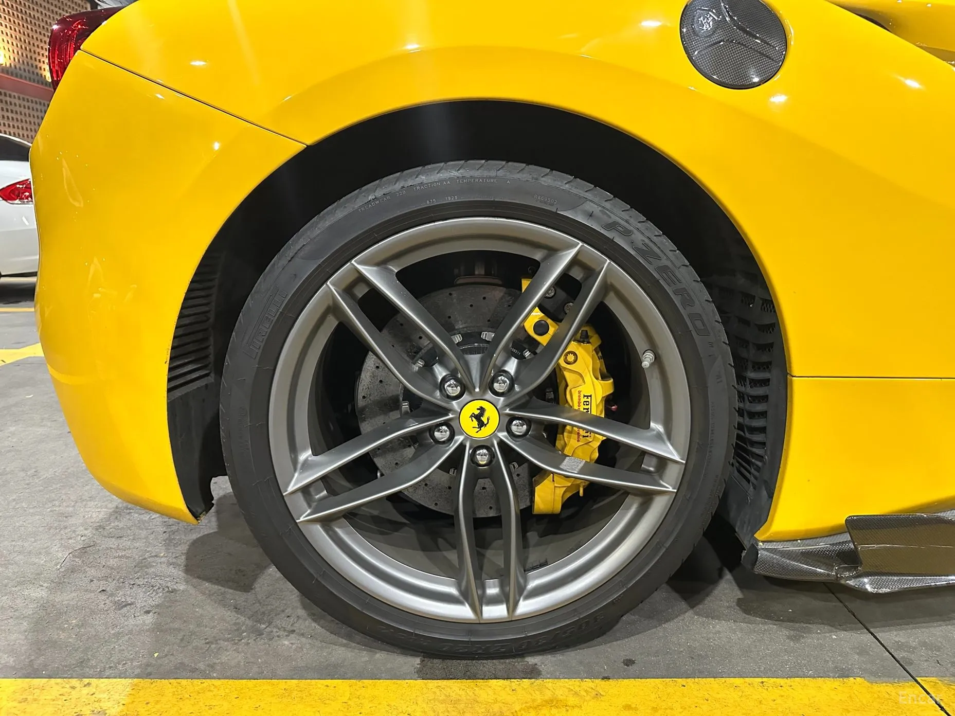 Ferrari 488 Spider превью 6