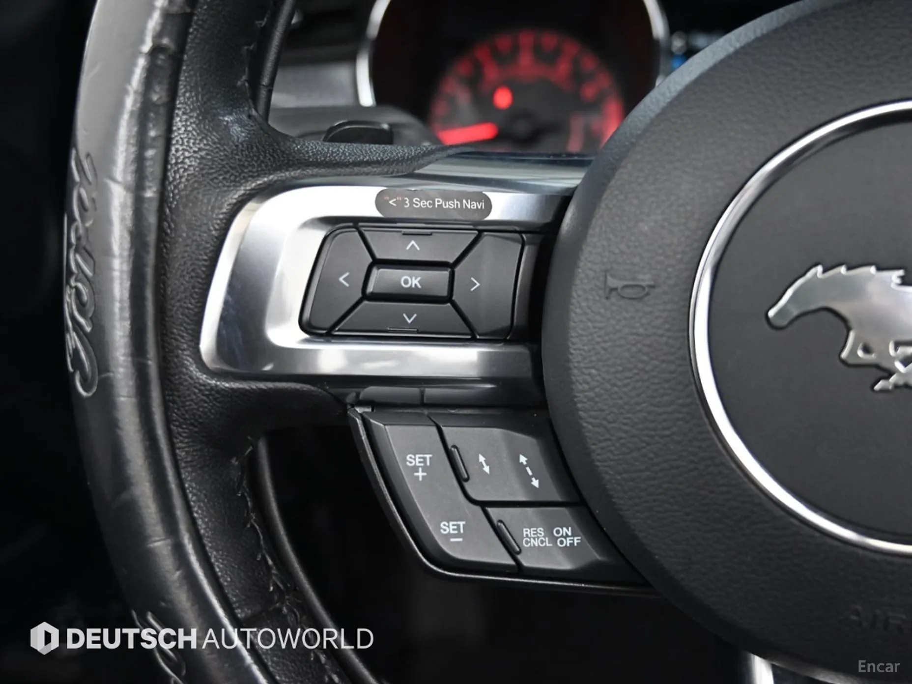 Ford Mustang превью 17