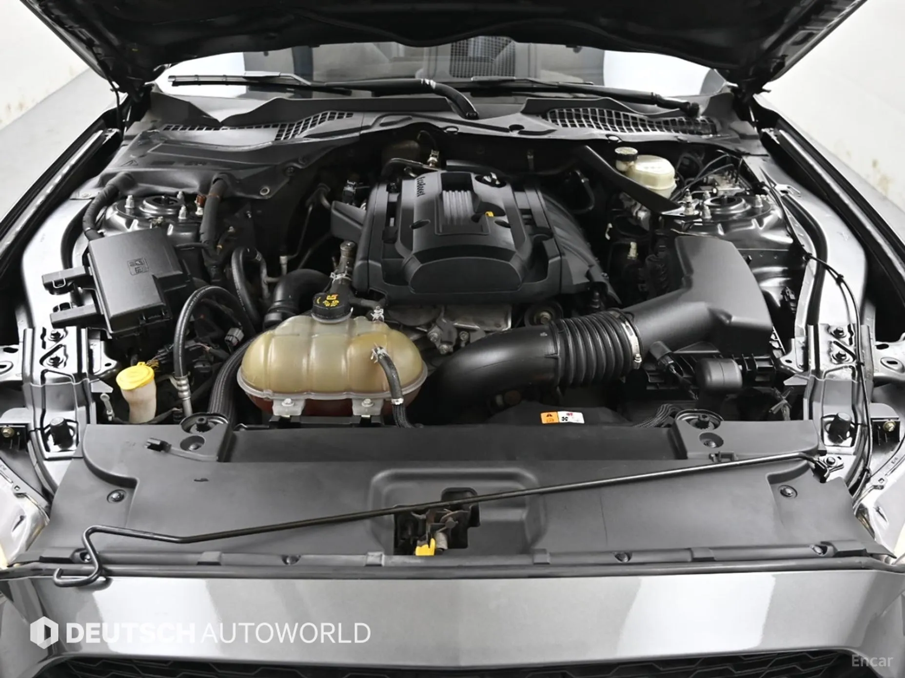 Ford Mustang превью 6