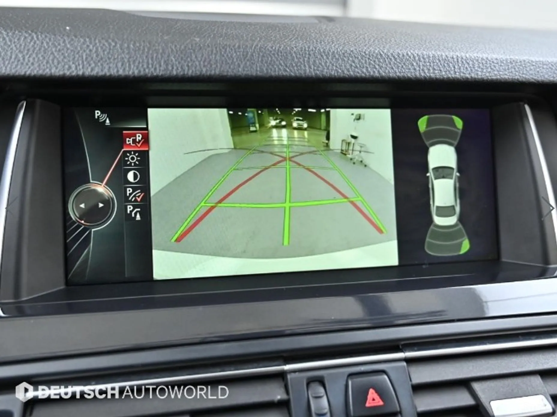 BMW 5 Series (F10) превью 16