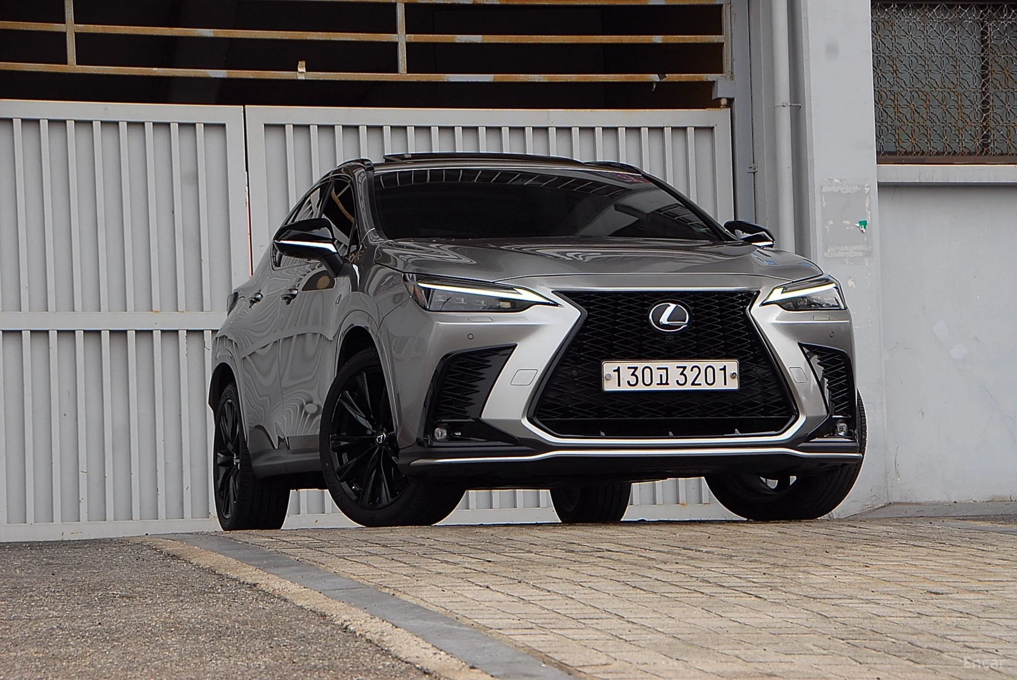 Lexus NX450h + 2nd Gen превью 4