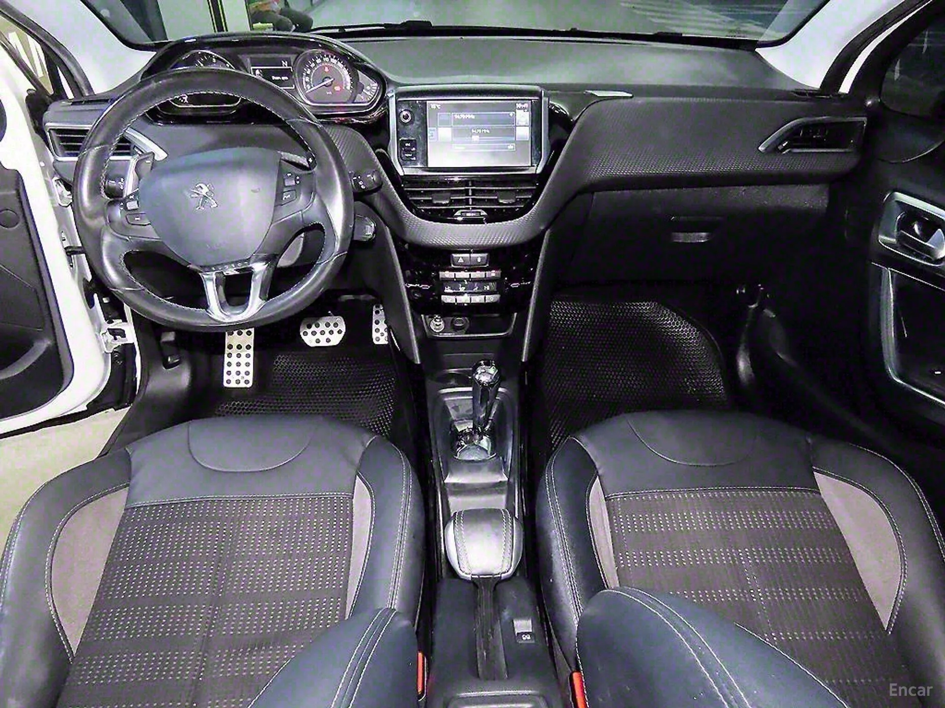Peugeot 2008. превью 10