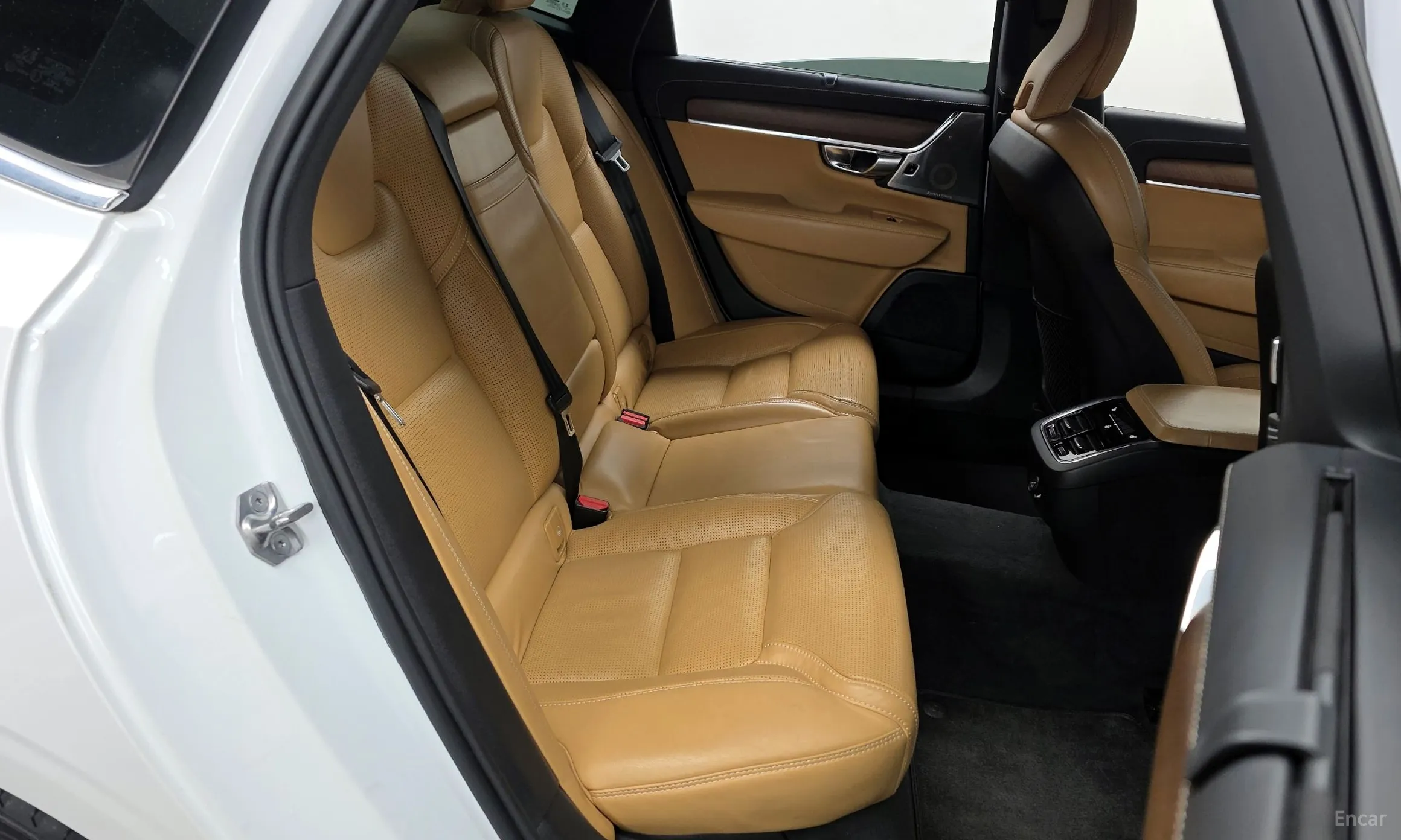 Volvo S90 превью 12