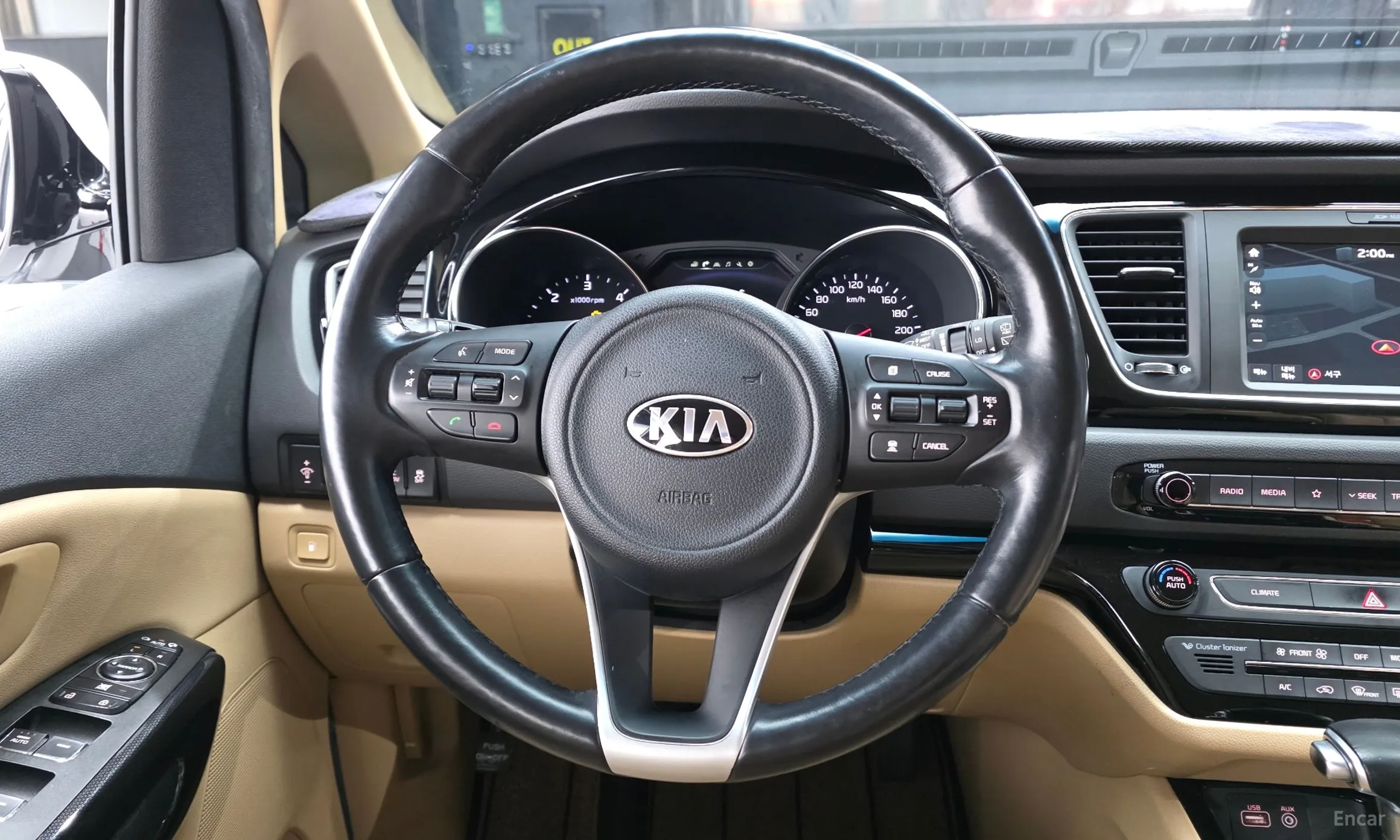 Kia Carnival превью 13