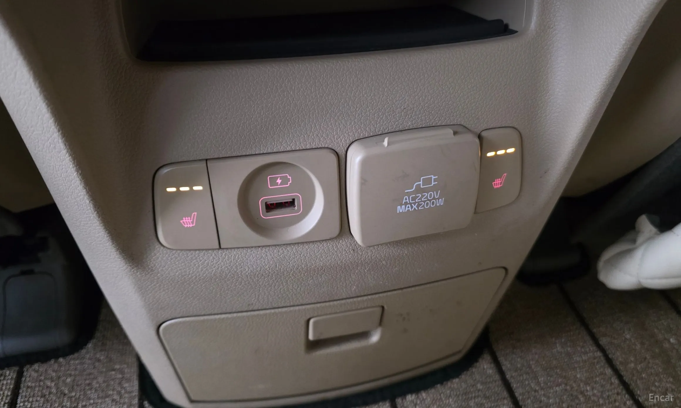 Kia Carnival превью 19