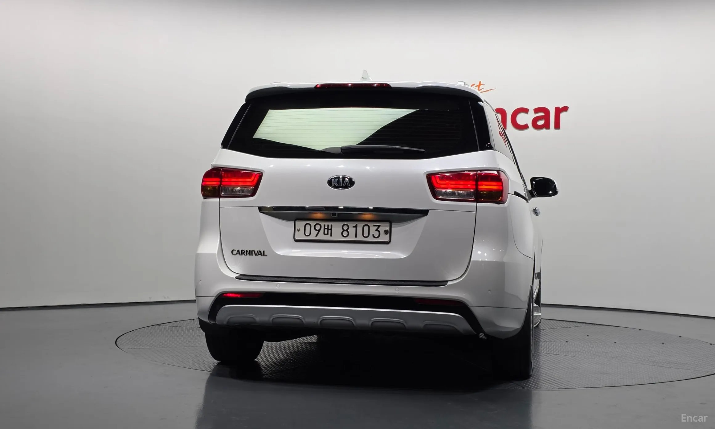 Kia Carnival превью 4