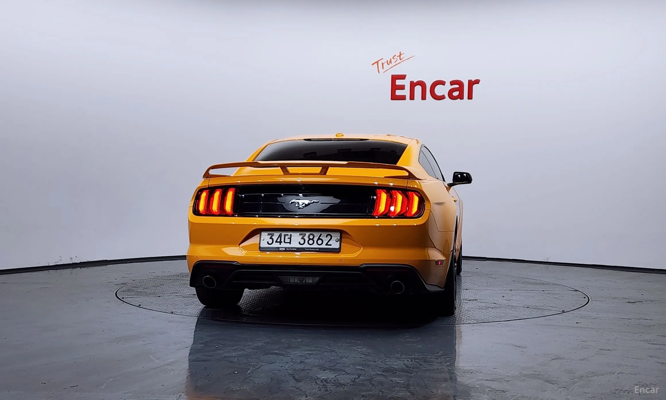 Ford Mustang превью 4