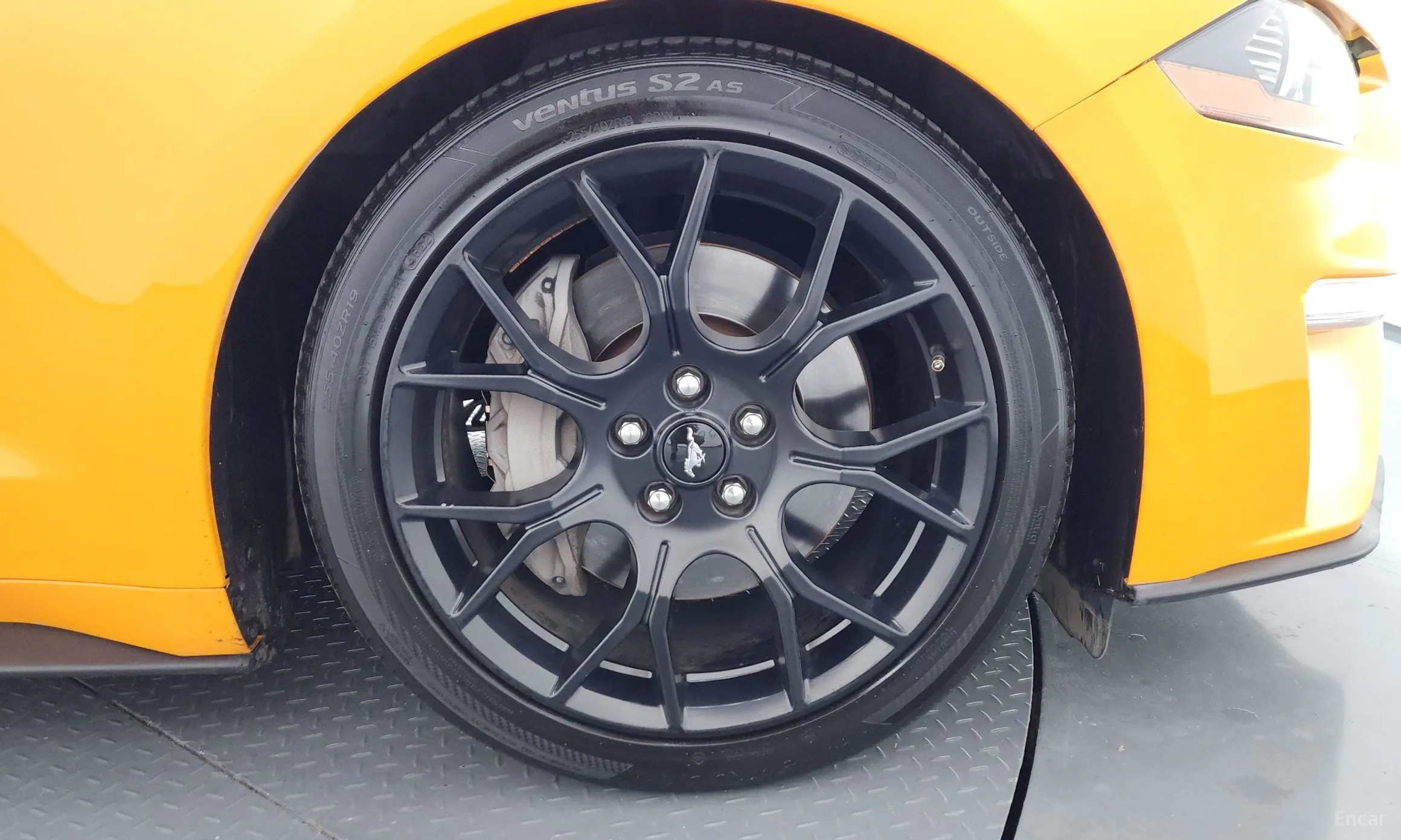 Ford Mustang превью 5