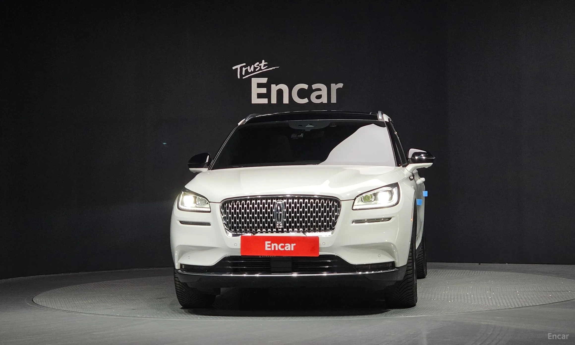 Lincoln Corsair превью 3