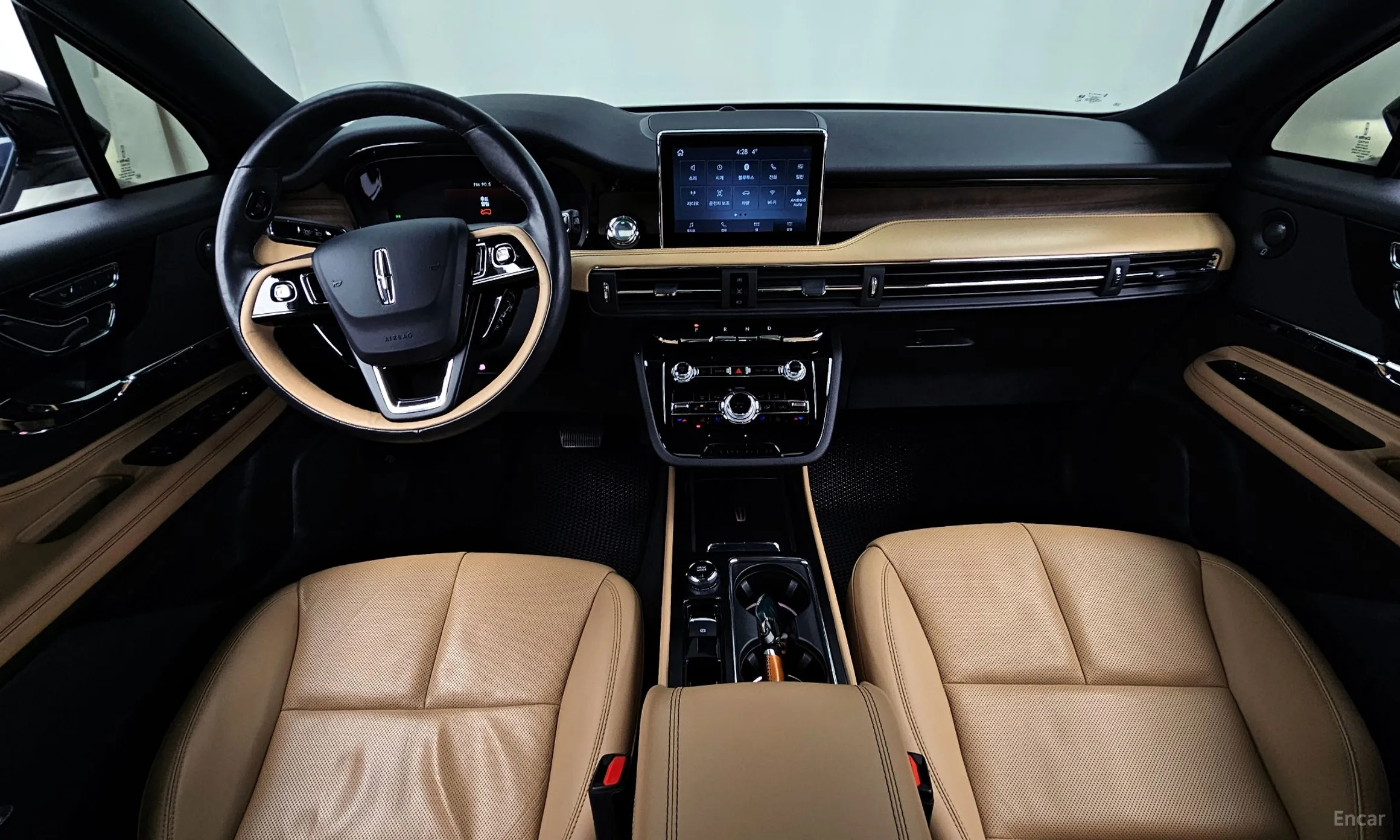 Lincoln Corsair превью 7