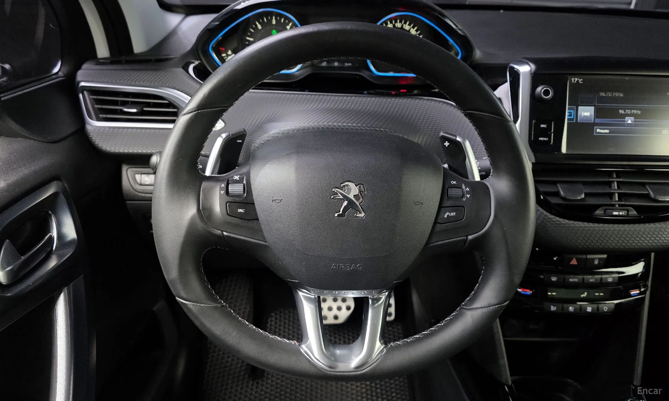Peugeot 2008. превью 15