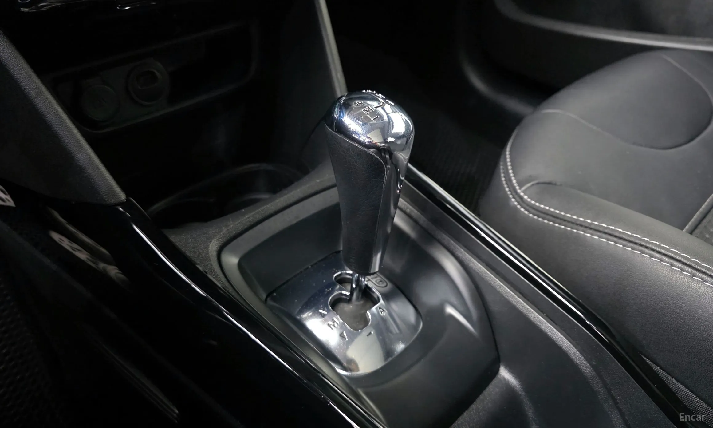 Peugeot 2008. превью 9