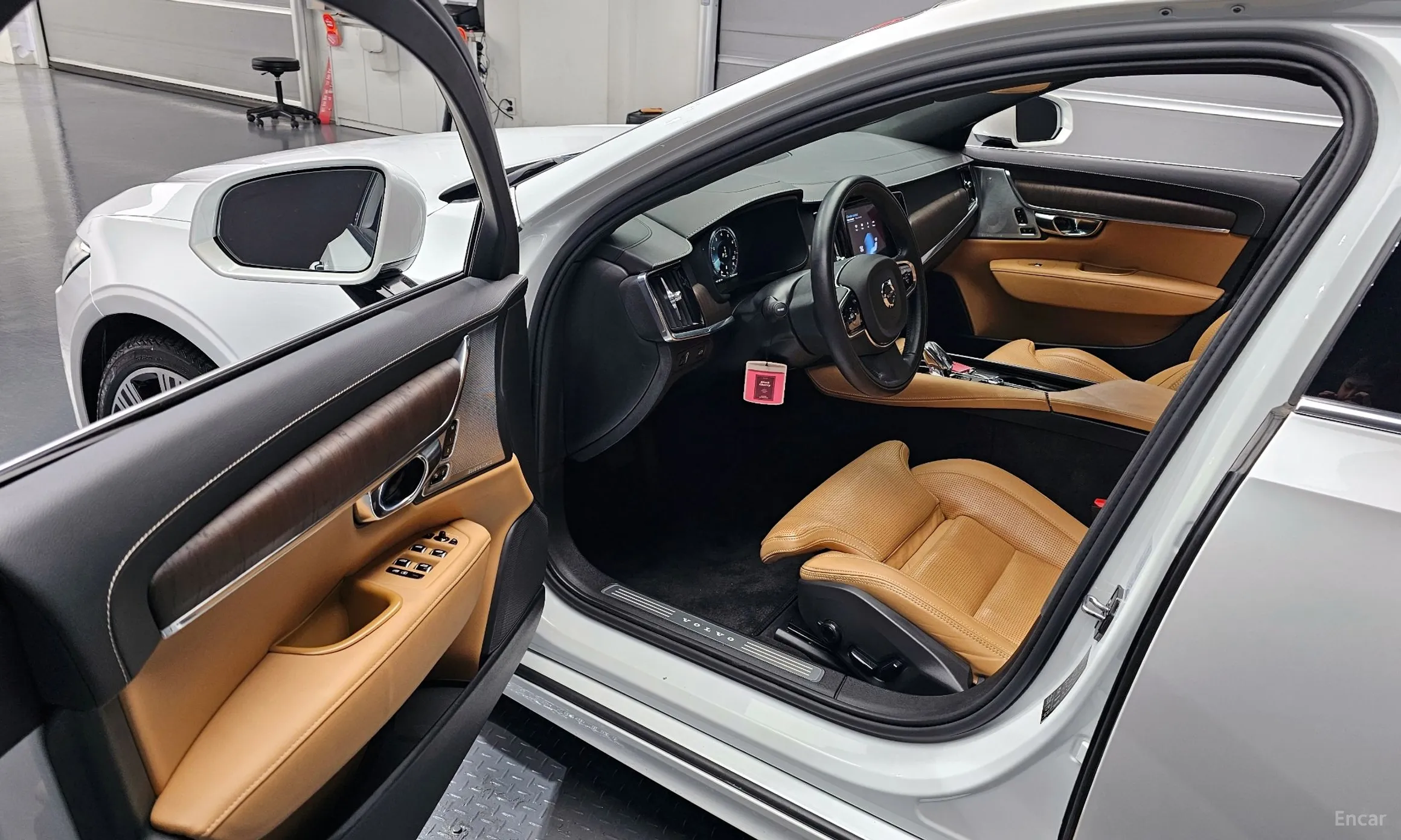 Volvo S90 превью 10