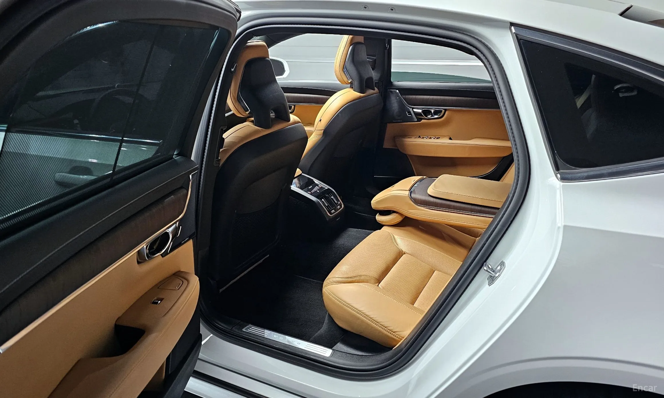 Volvo S90 превью 11