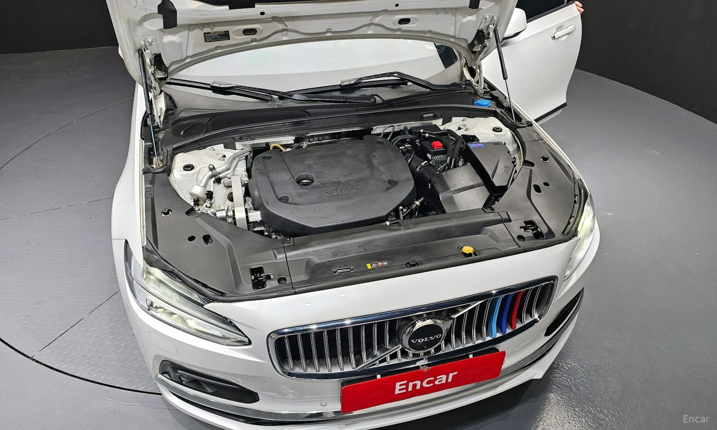 Volvo S90 превью 6