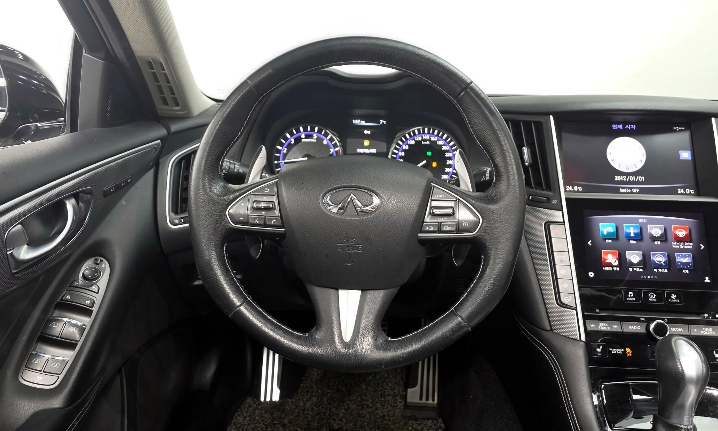 Infiniti Q50 превью 13