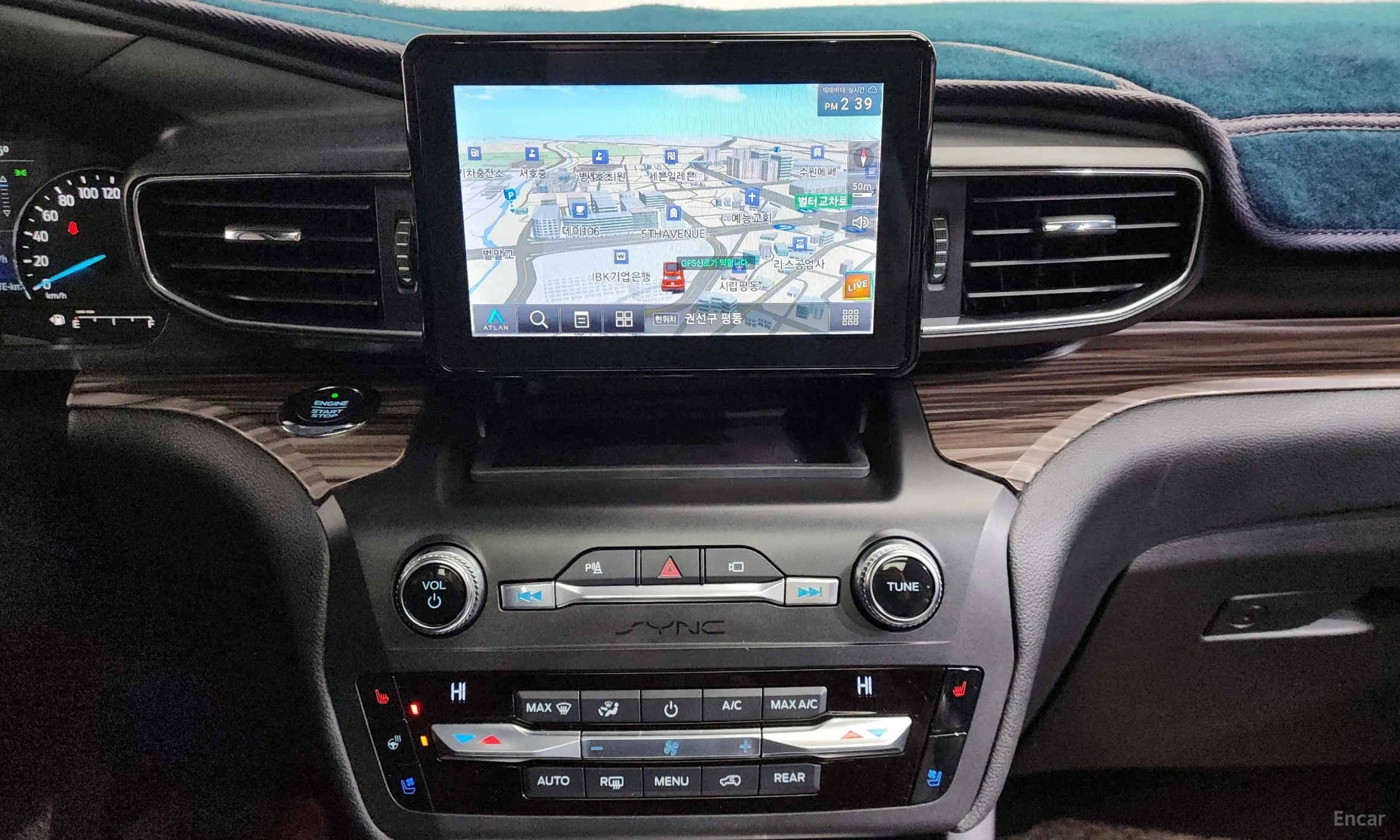 Ford Explorer 6th Generation превью 14