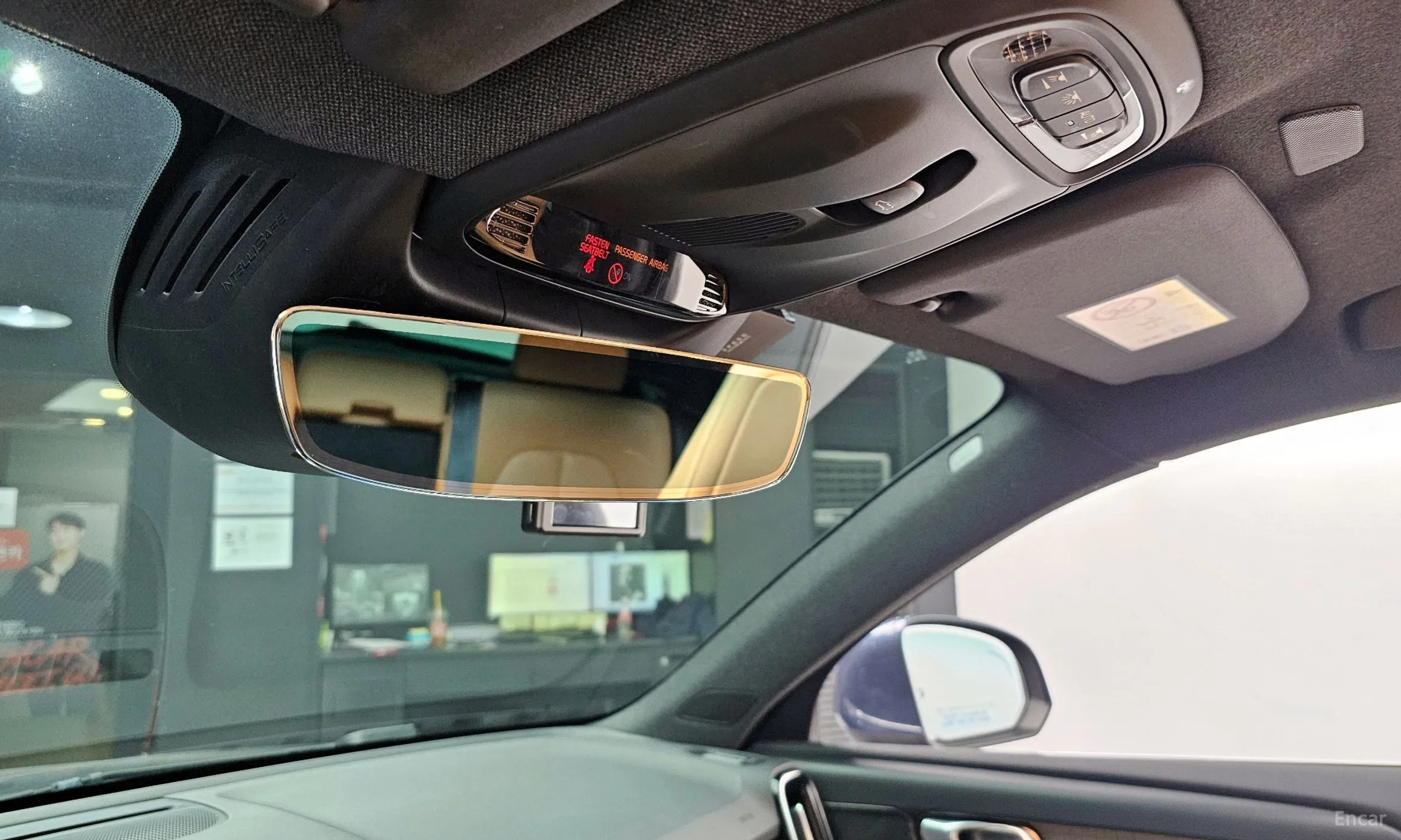 Volvo XC40 превью 18
