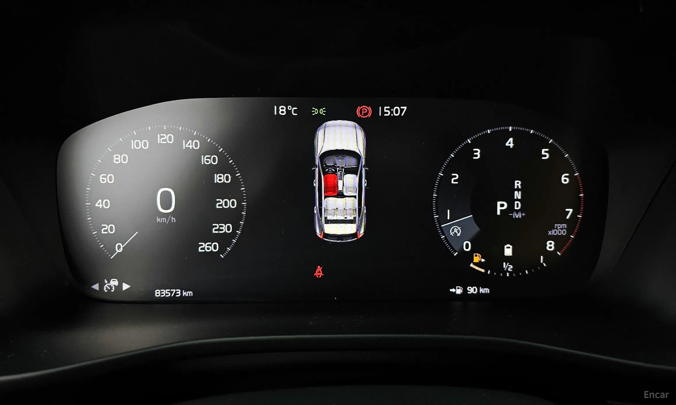 Volvo XC40 превью 8