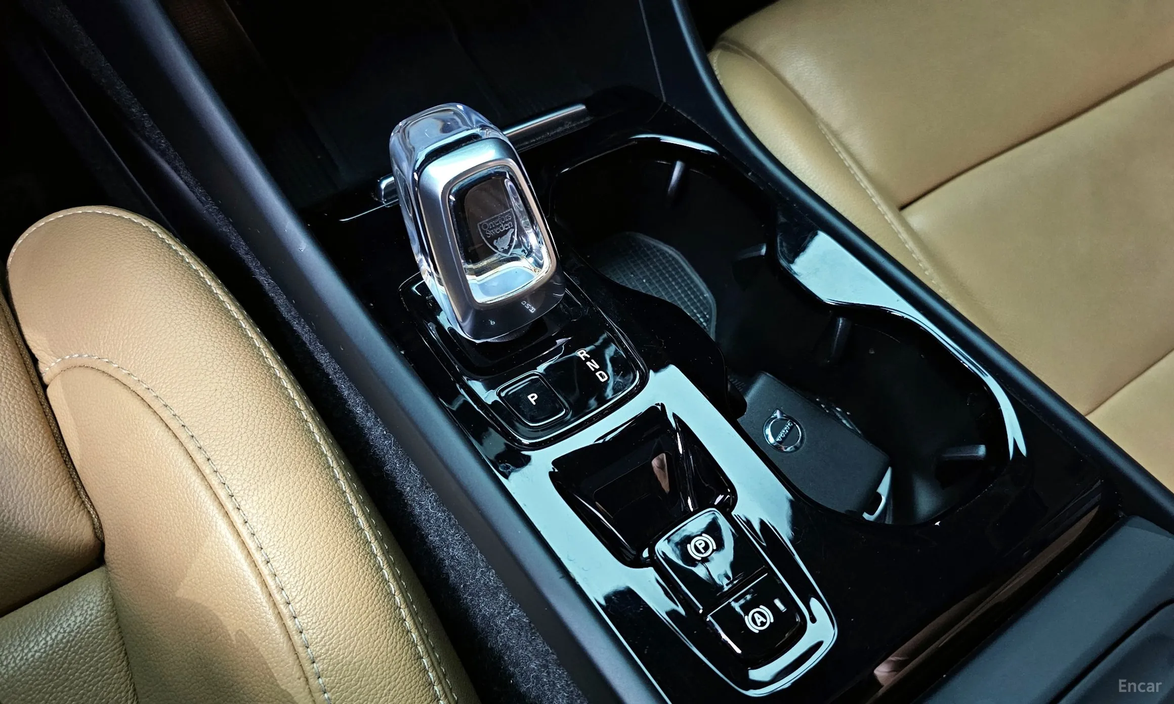 Volvo XC40 превью 9
