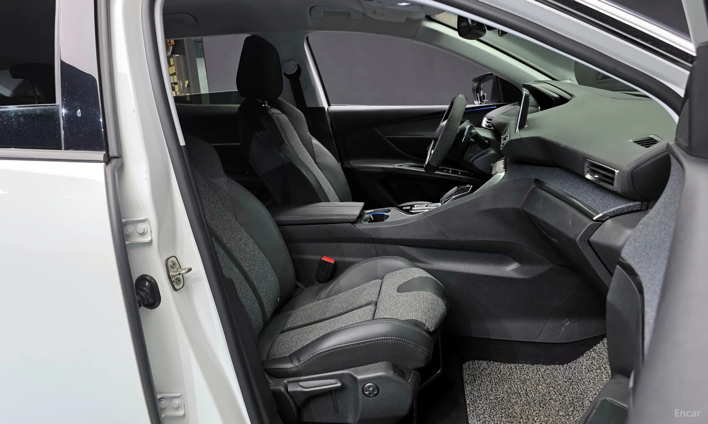 Peugeot 3008 2nd generation превью 10