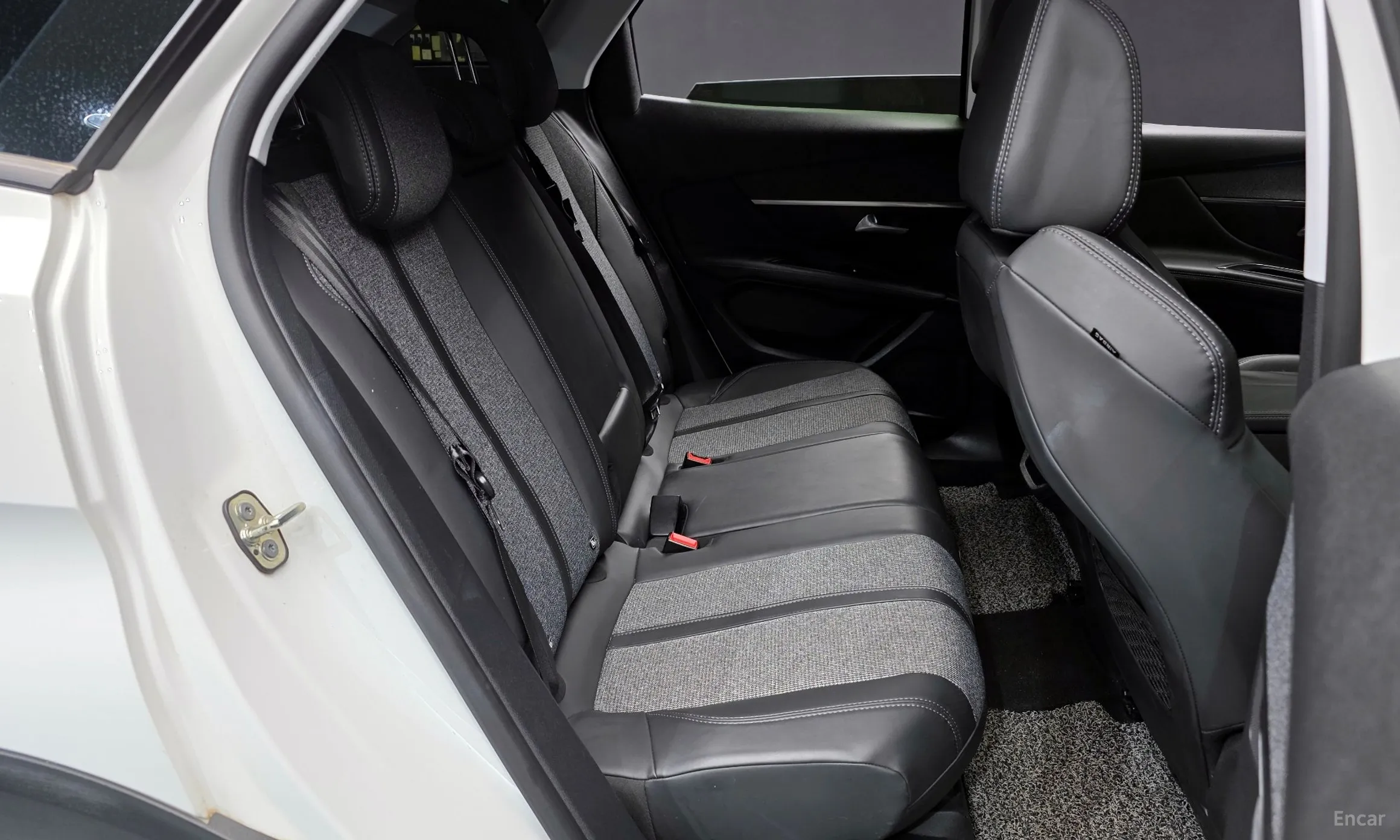 Peugeot 3008 2nd generation превью 12