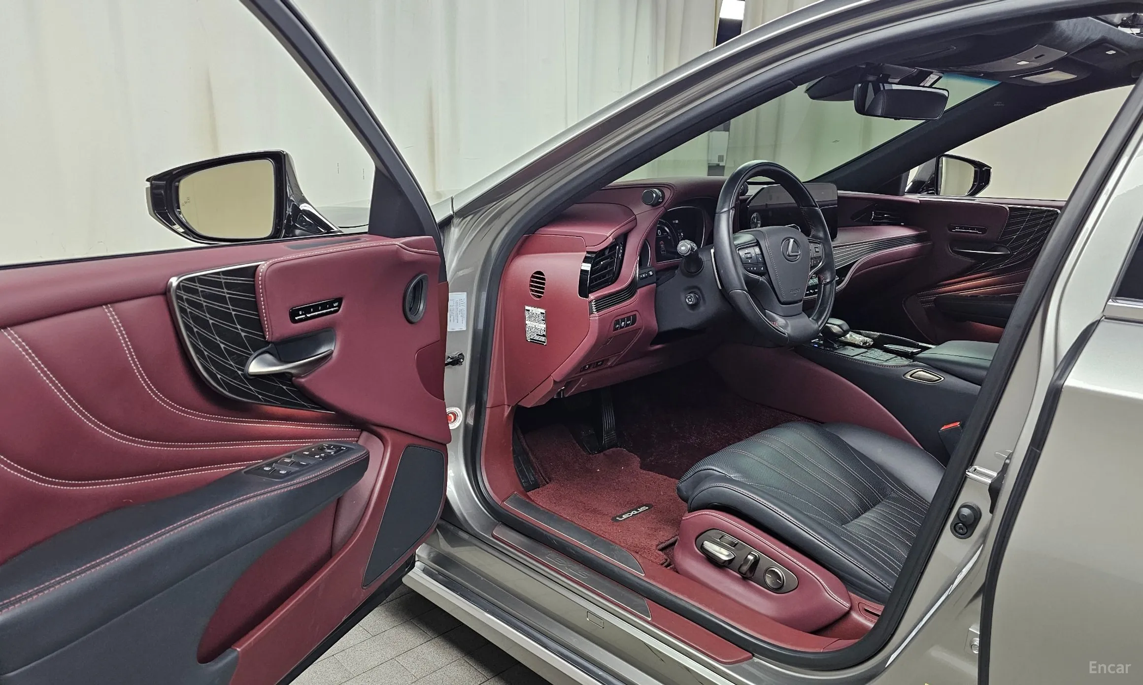 Lexus LS500h Gen 5 превью 10