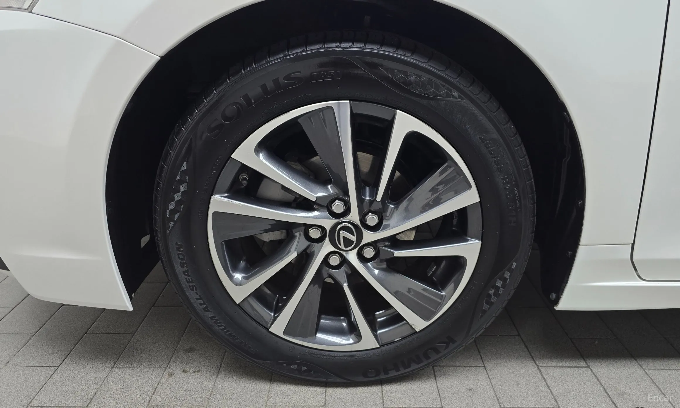 Lexus CT200h превью 5