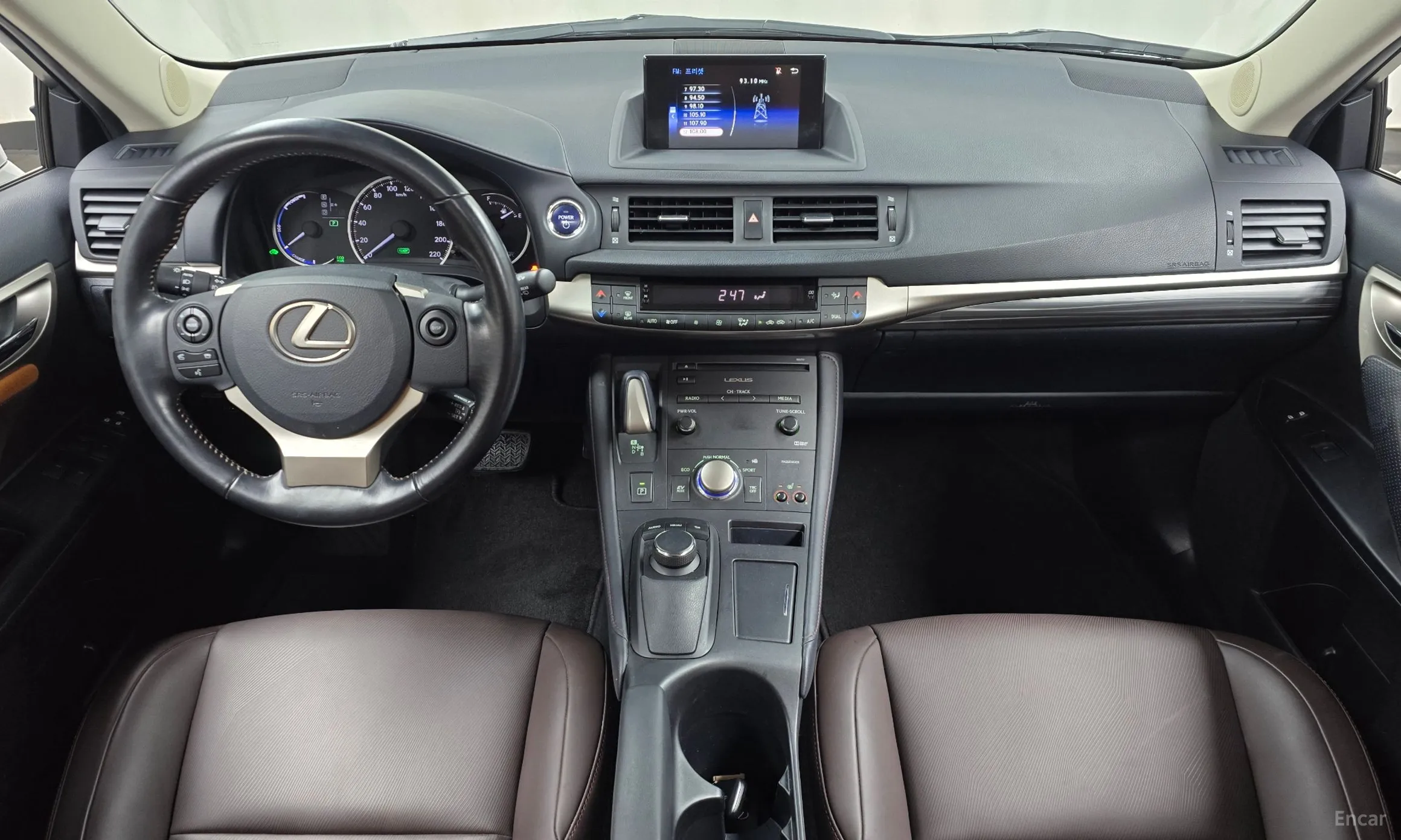 Lexus CT200h превью 7
