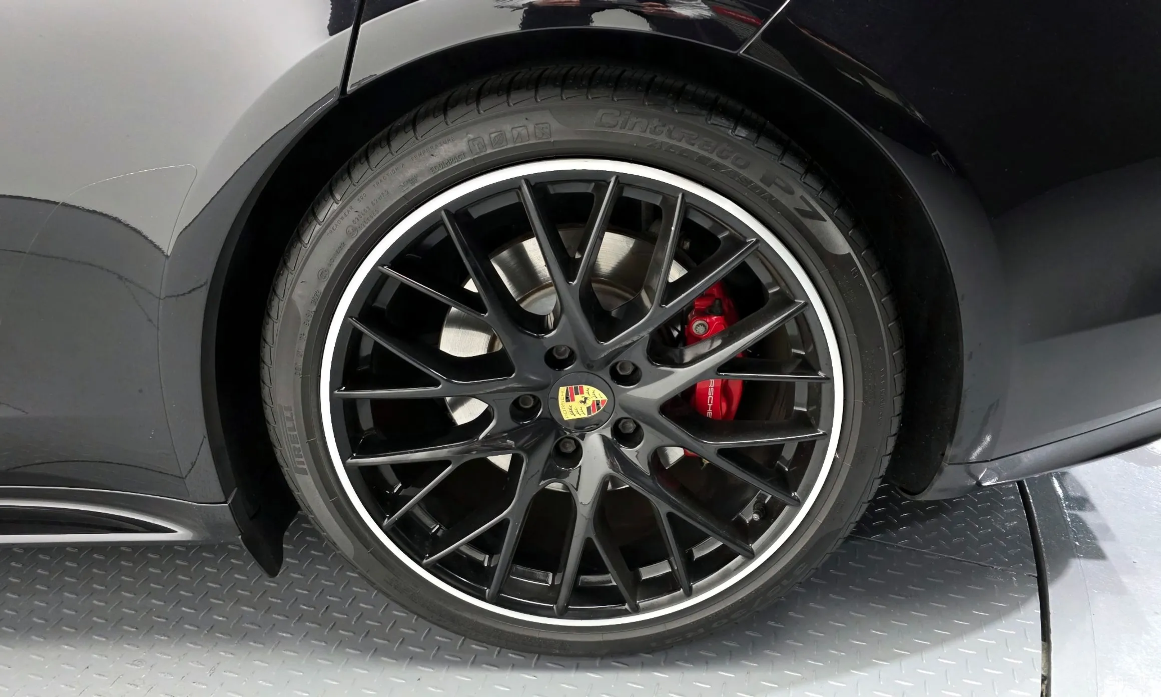 Porsche Panamera (971) превью 5