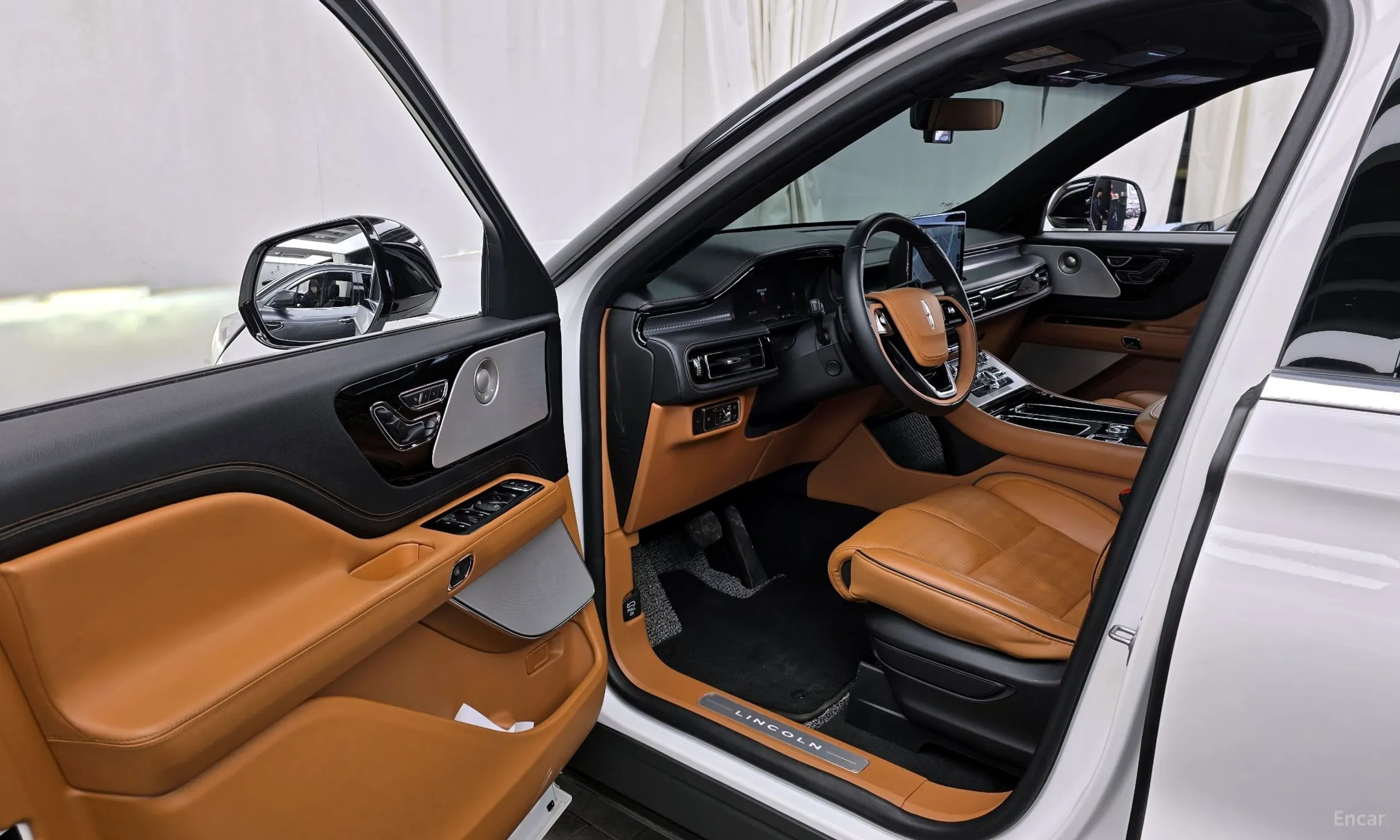 Lincoln Aviator 2nd Generation превью 10