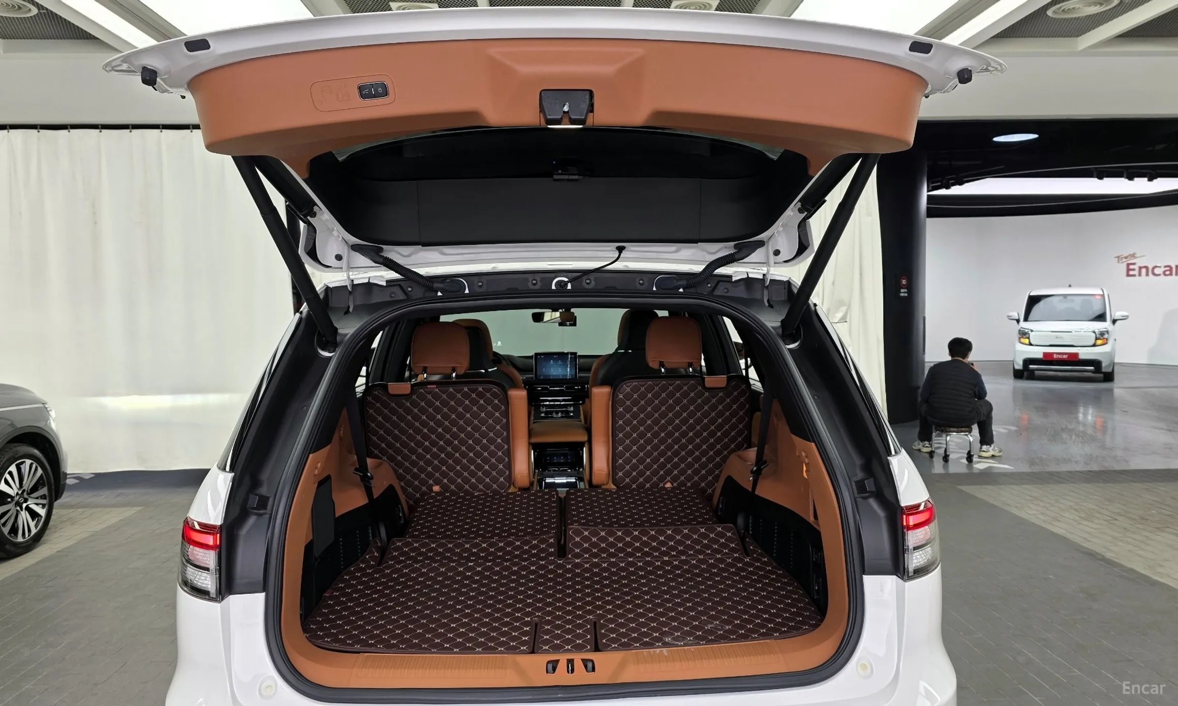 Lincoln Aviator 2nd Generation превью 20