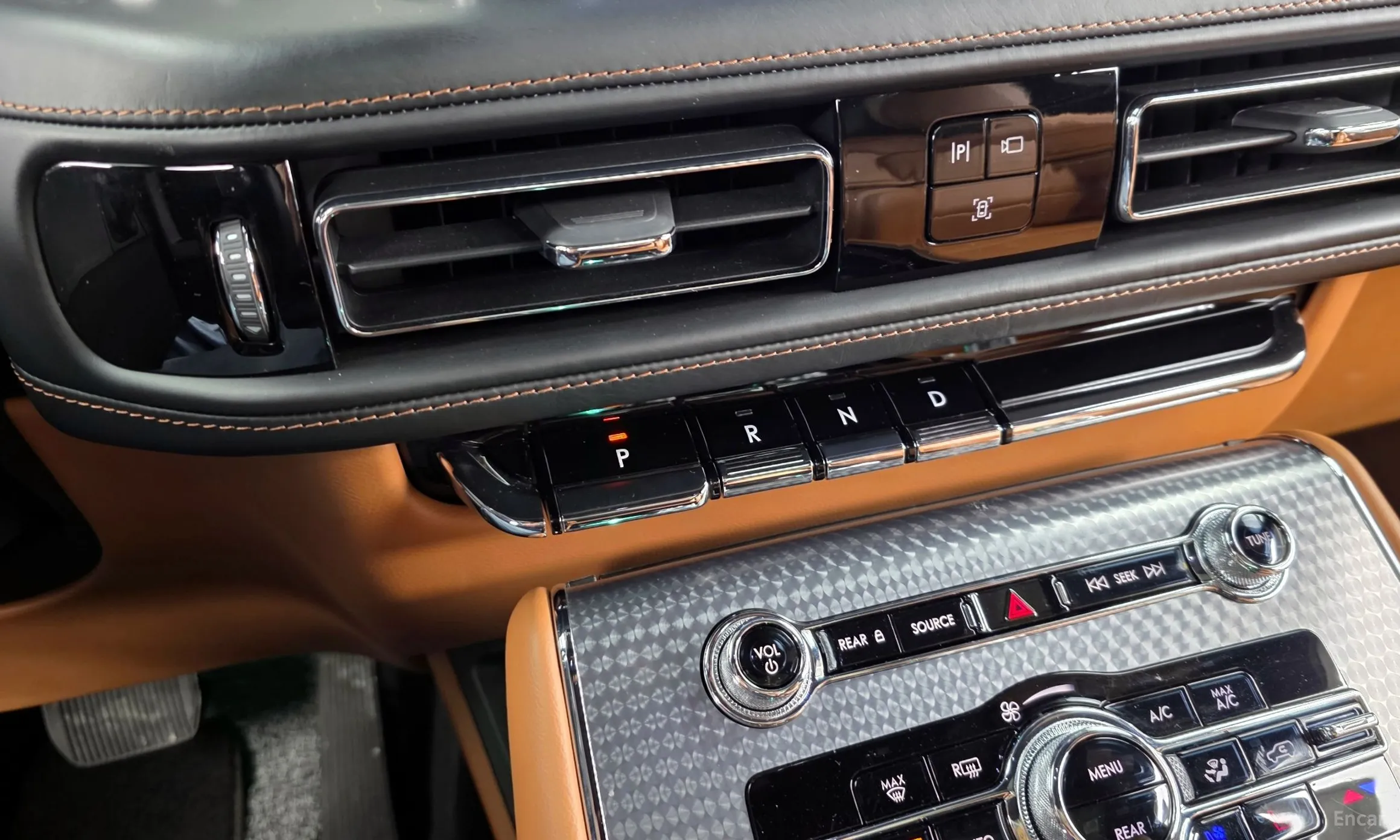 Lincoln Aviator 2nd Generation превью 9
