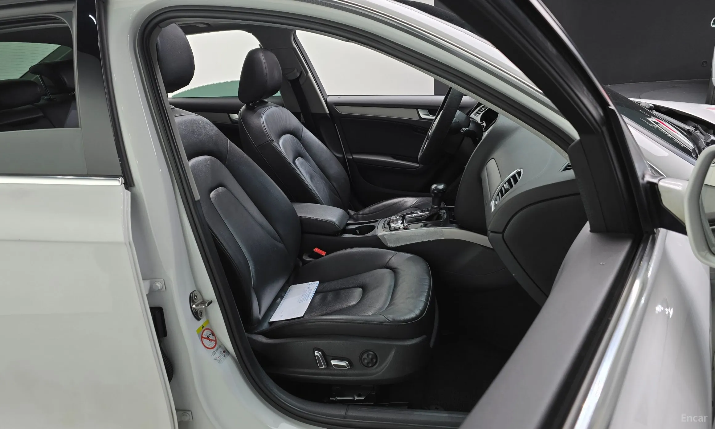 Audi New A4 превью 12