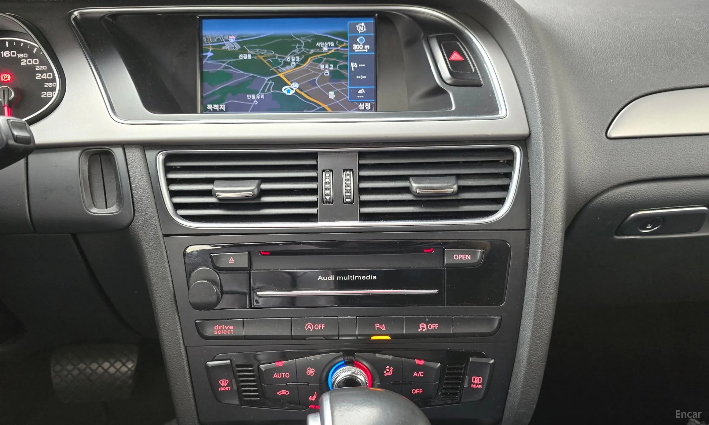 Audi New A4 превью 18