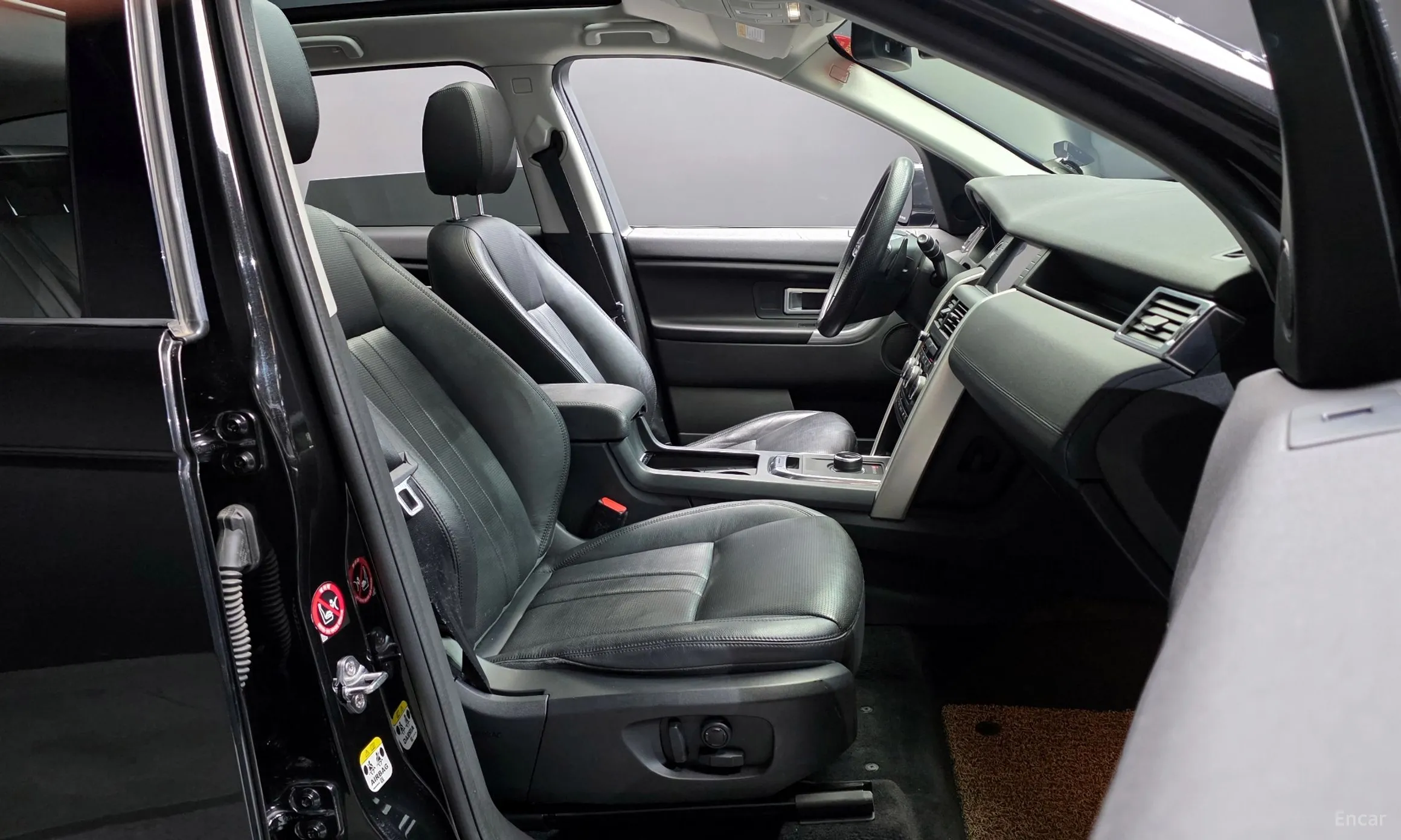 Land Rover Discovery Sports превью 10