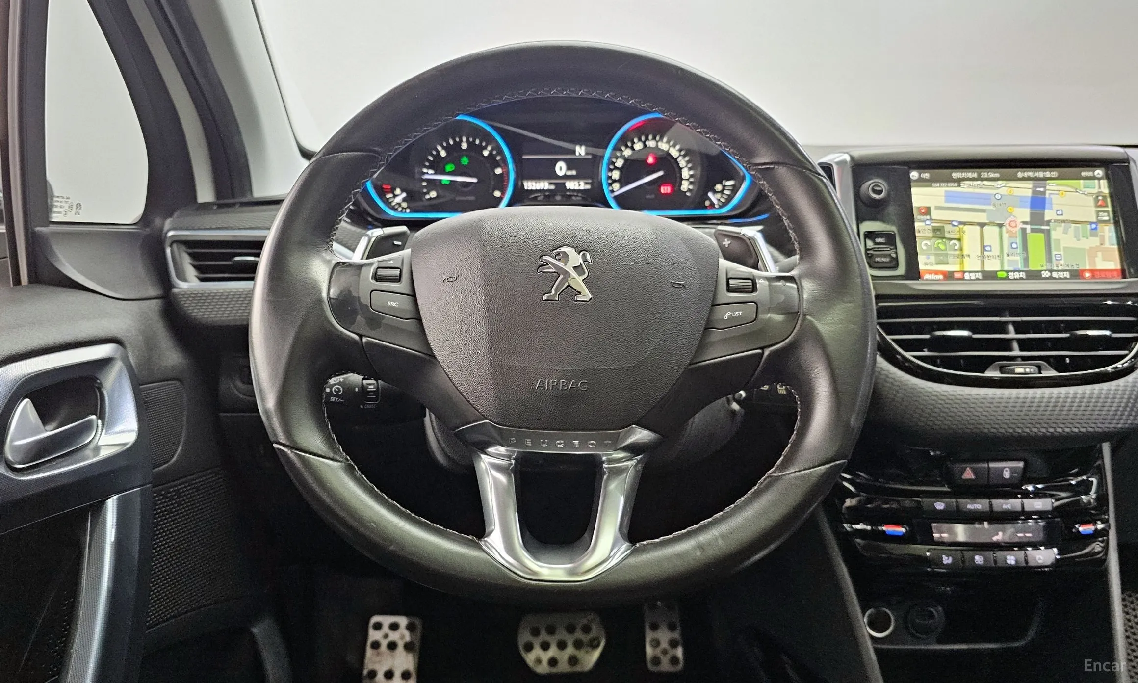 Peugeot 2008. превью 13