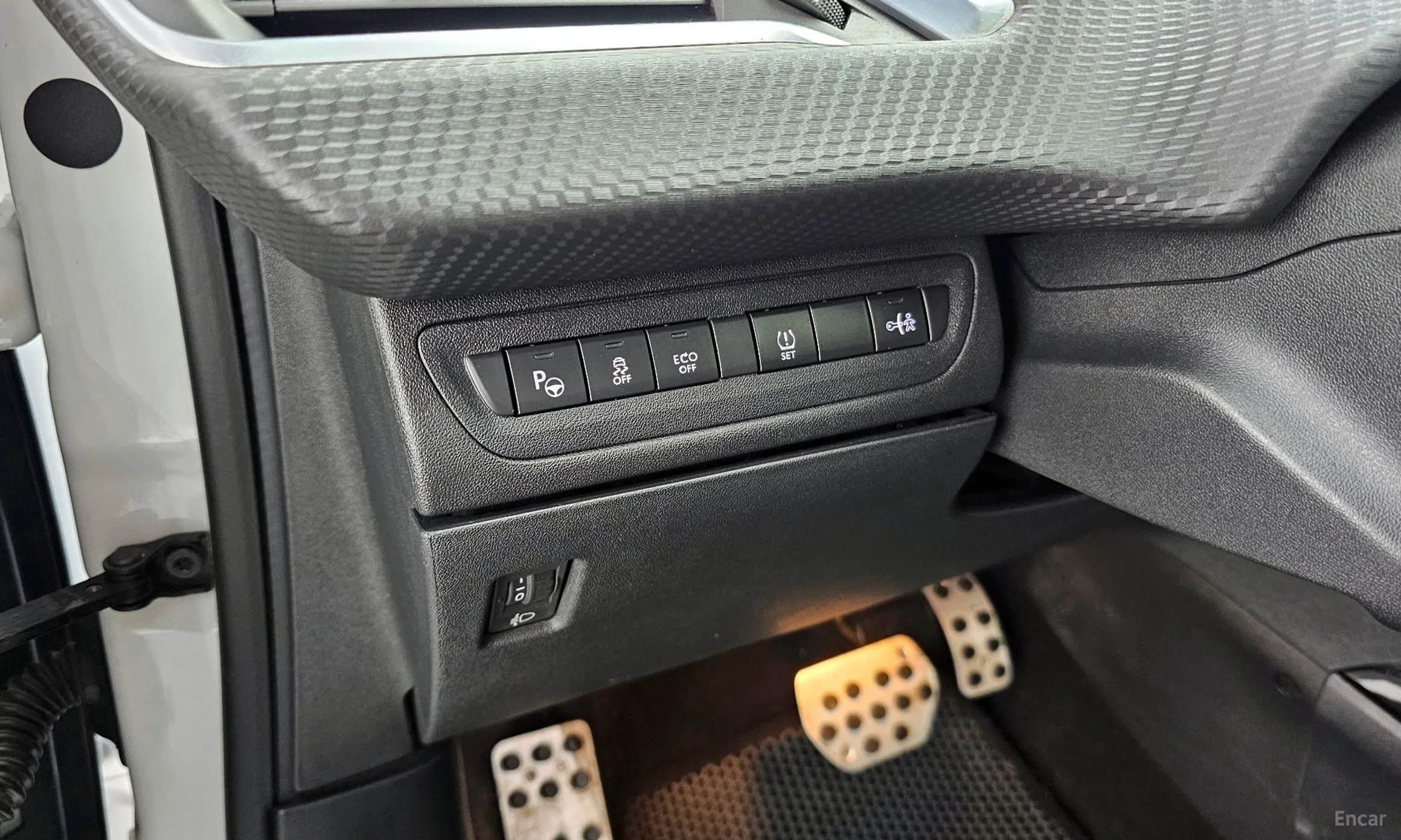 Peugeot 2008. превью 17