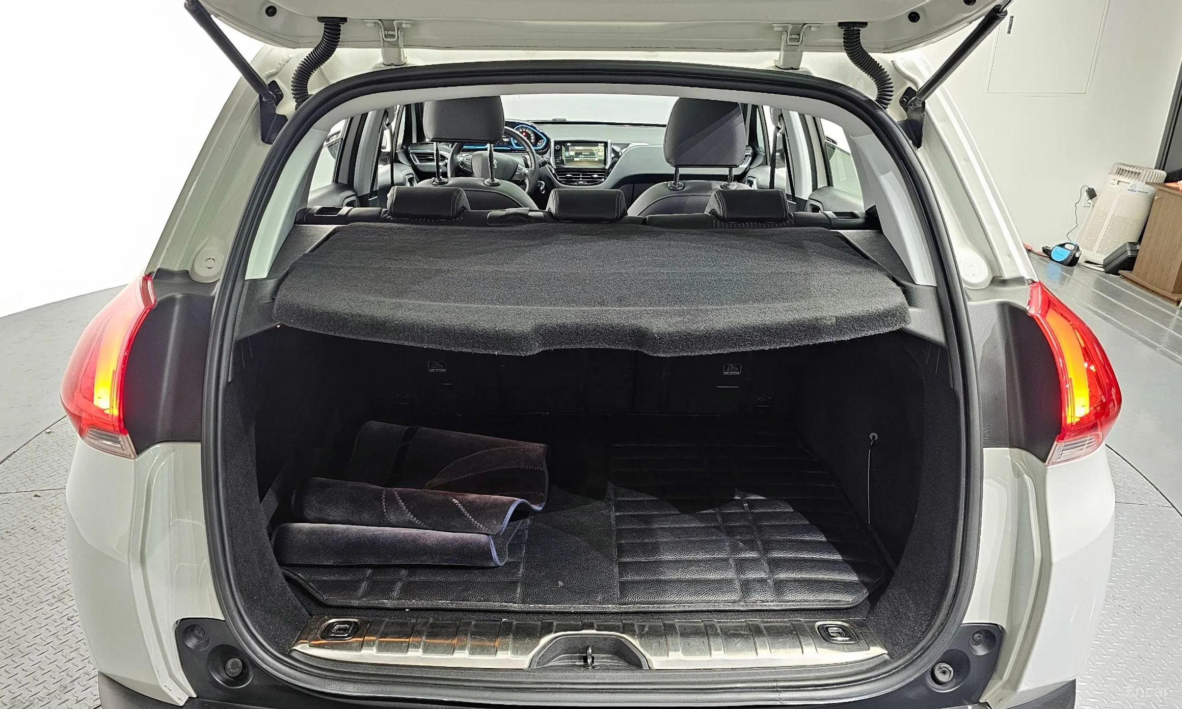 Peugeot 2008. превью 20