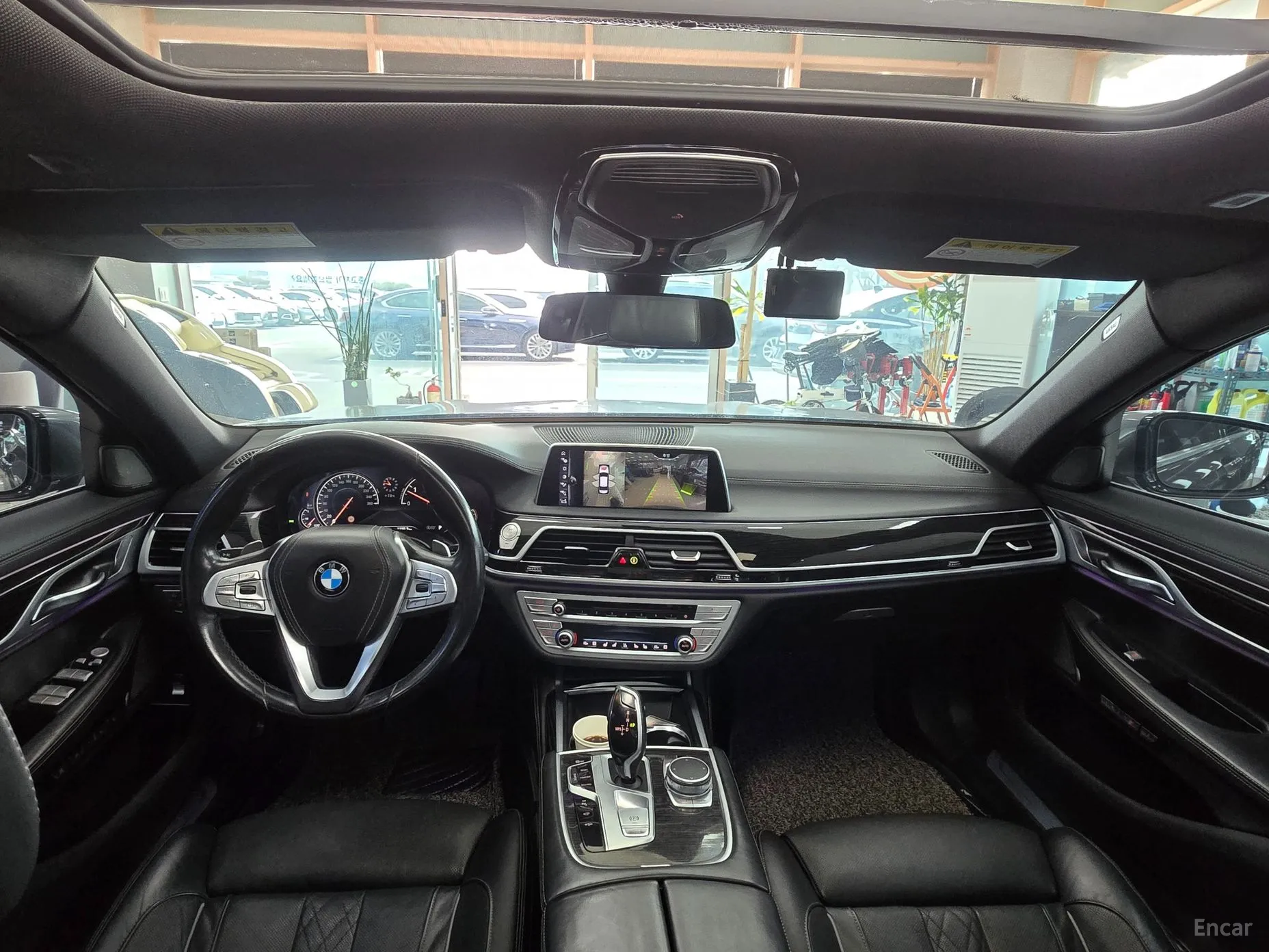 BMW 7 Series (G11) превью 12