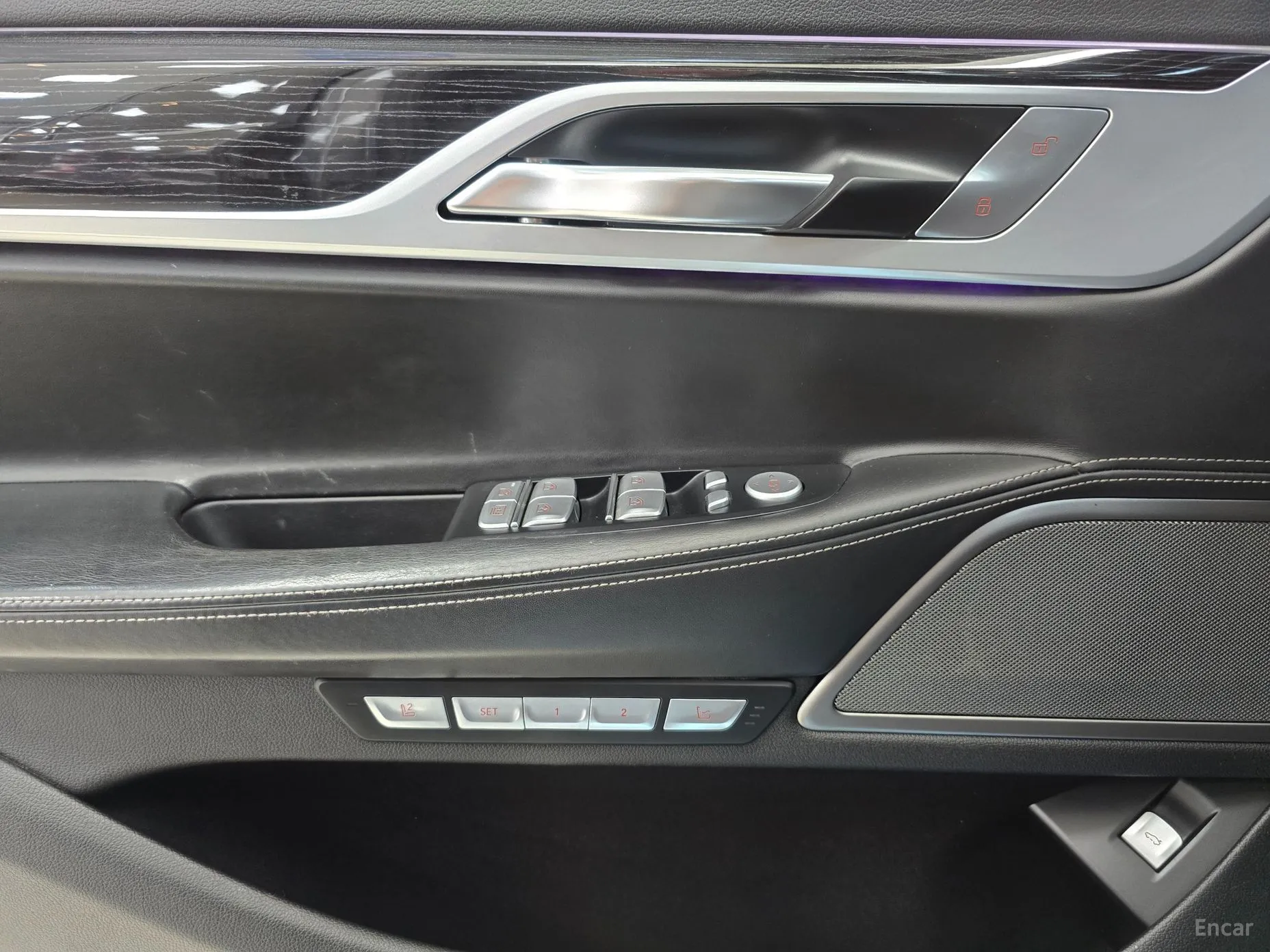 BMW 7 Series (G11) превью 19