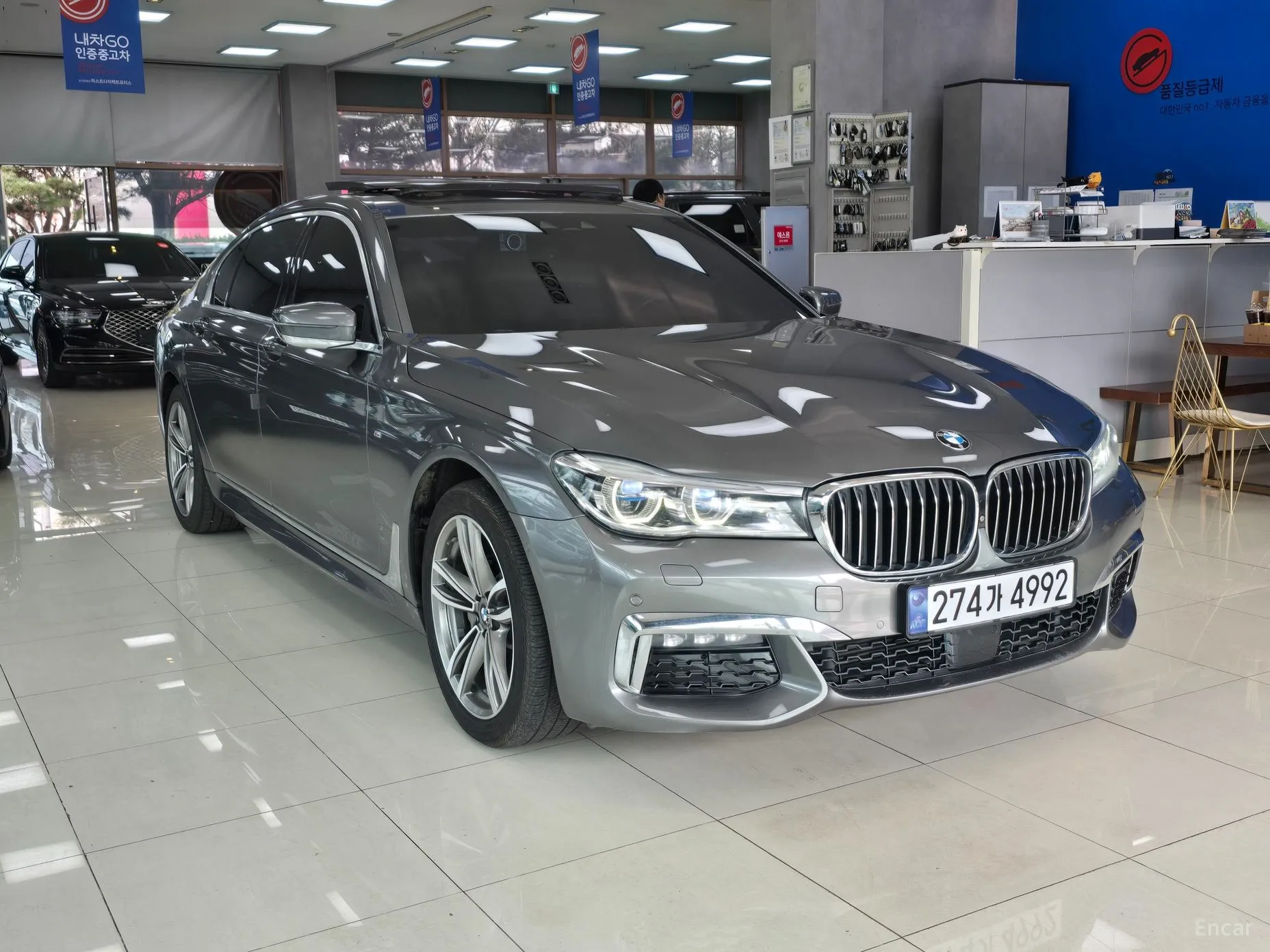 BMW 7 Series (G11) превью 8